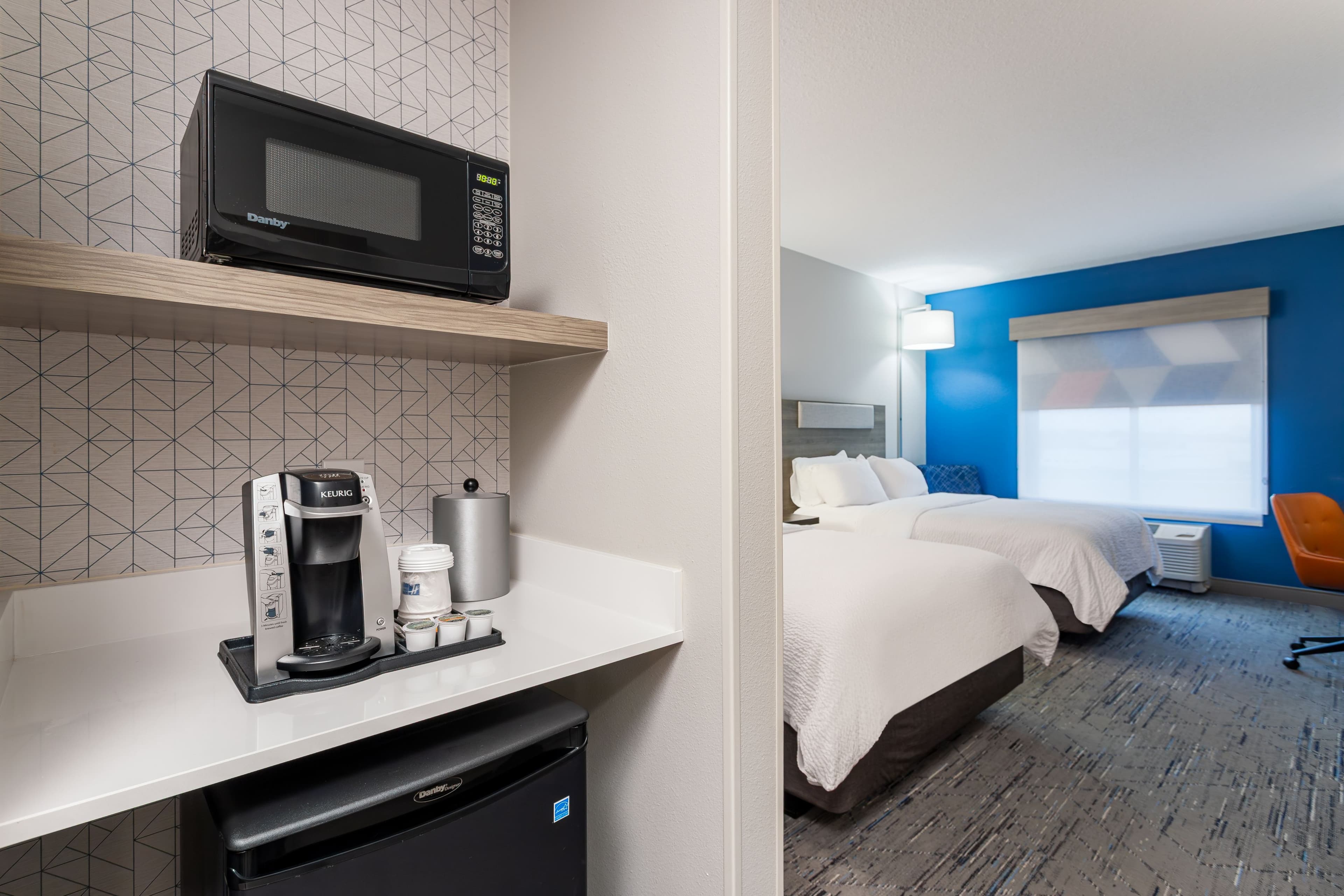 Holiday Inn Express & Suites Columbus Edinburgh — 9