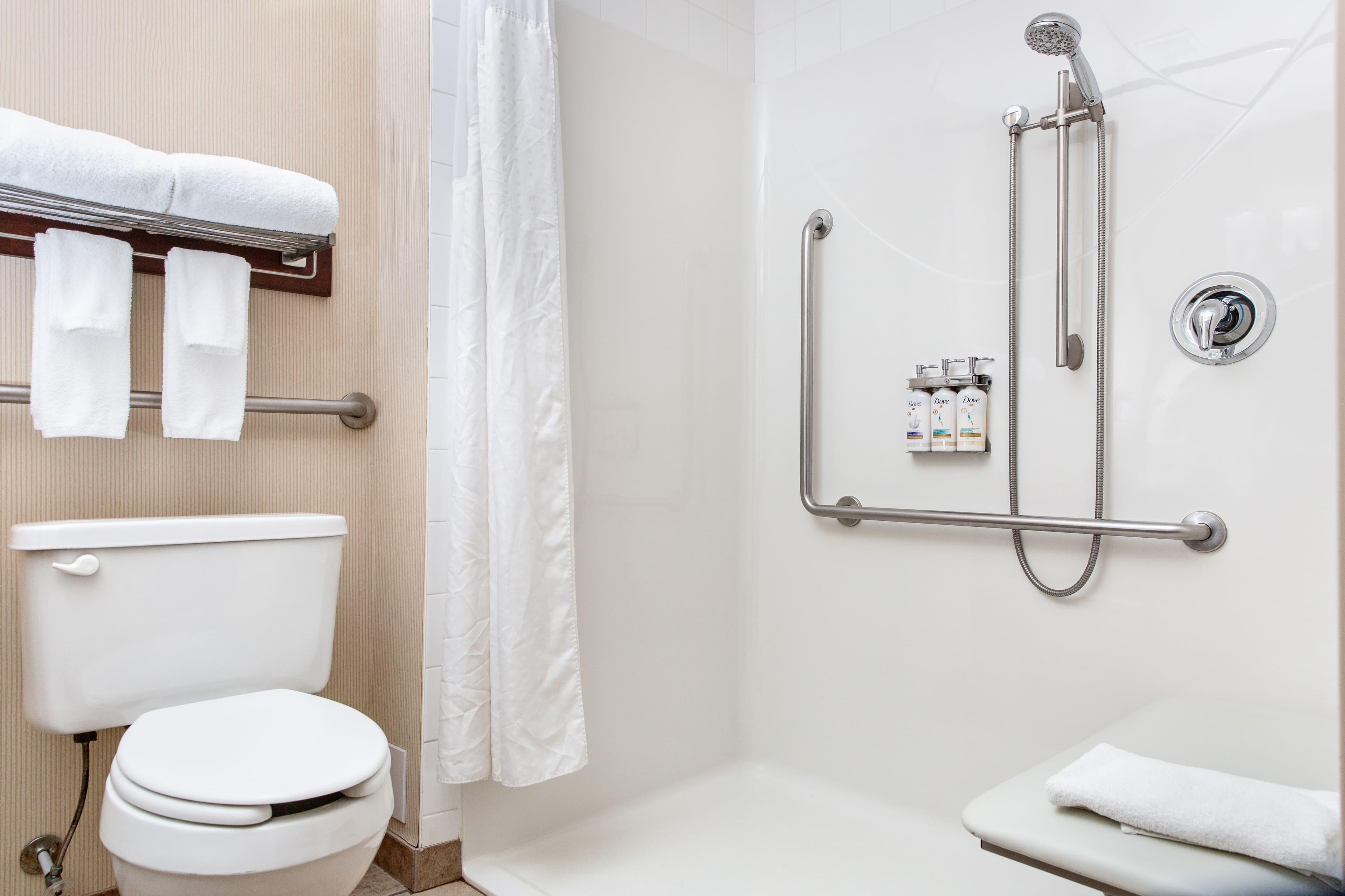 Holiday Inn Express & Suites Edmonton North — 7