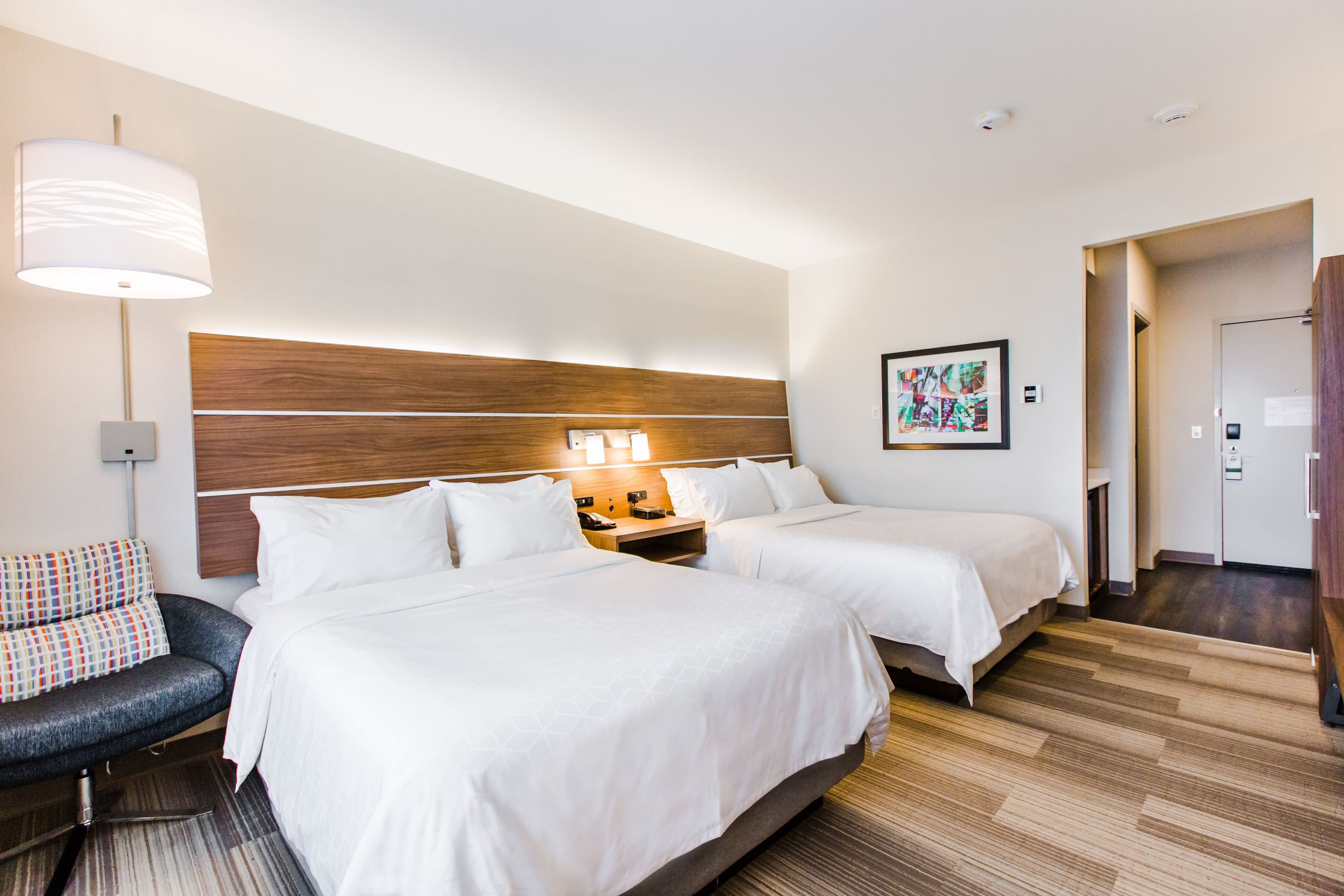 Holiday Inn Express & Suites West Edmonton-Mall Area — 14
