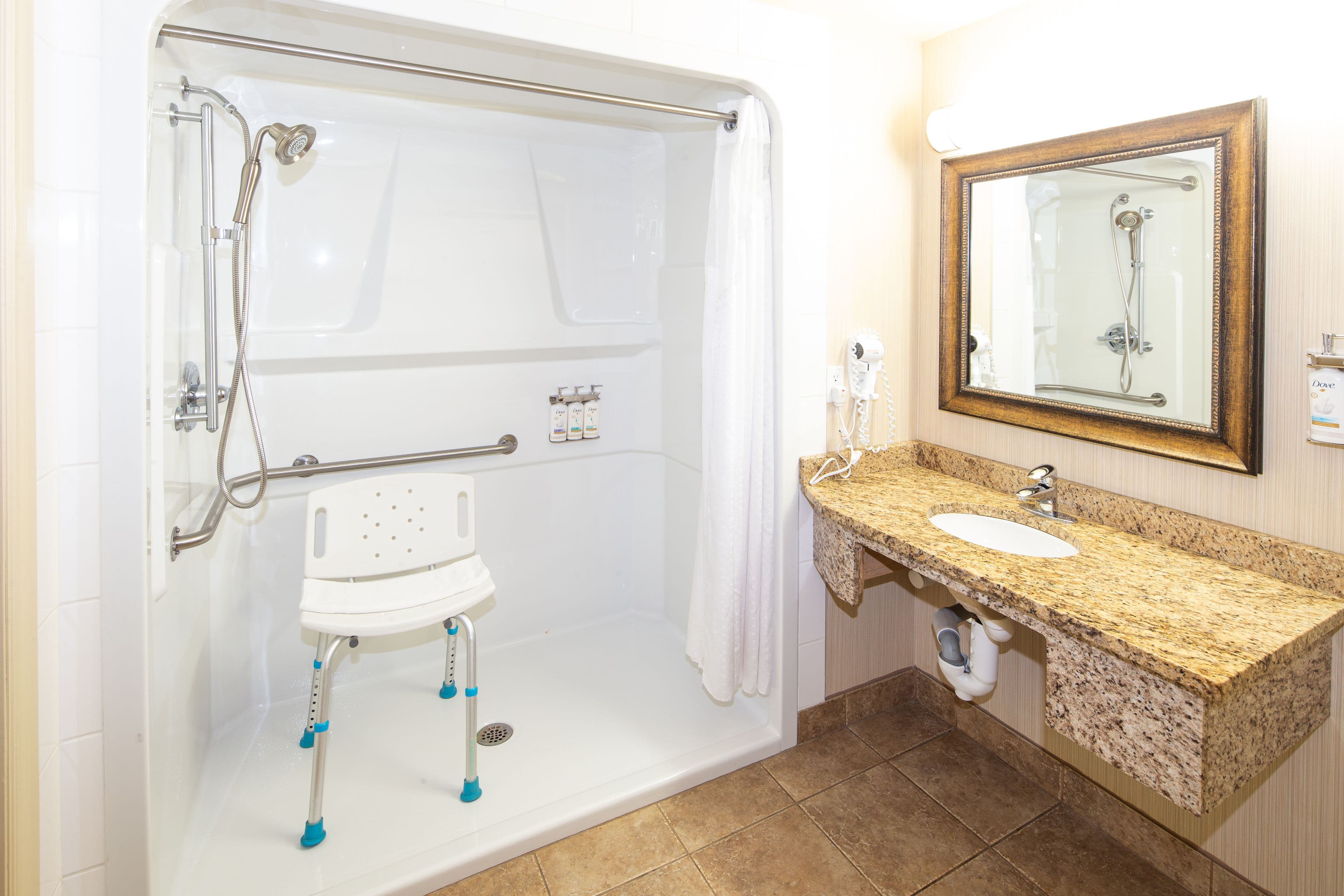Holiday Inn Express & Suites Edson — 16