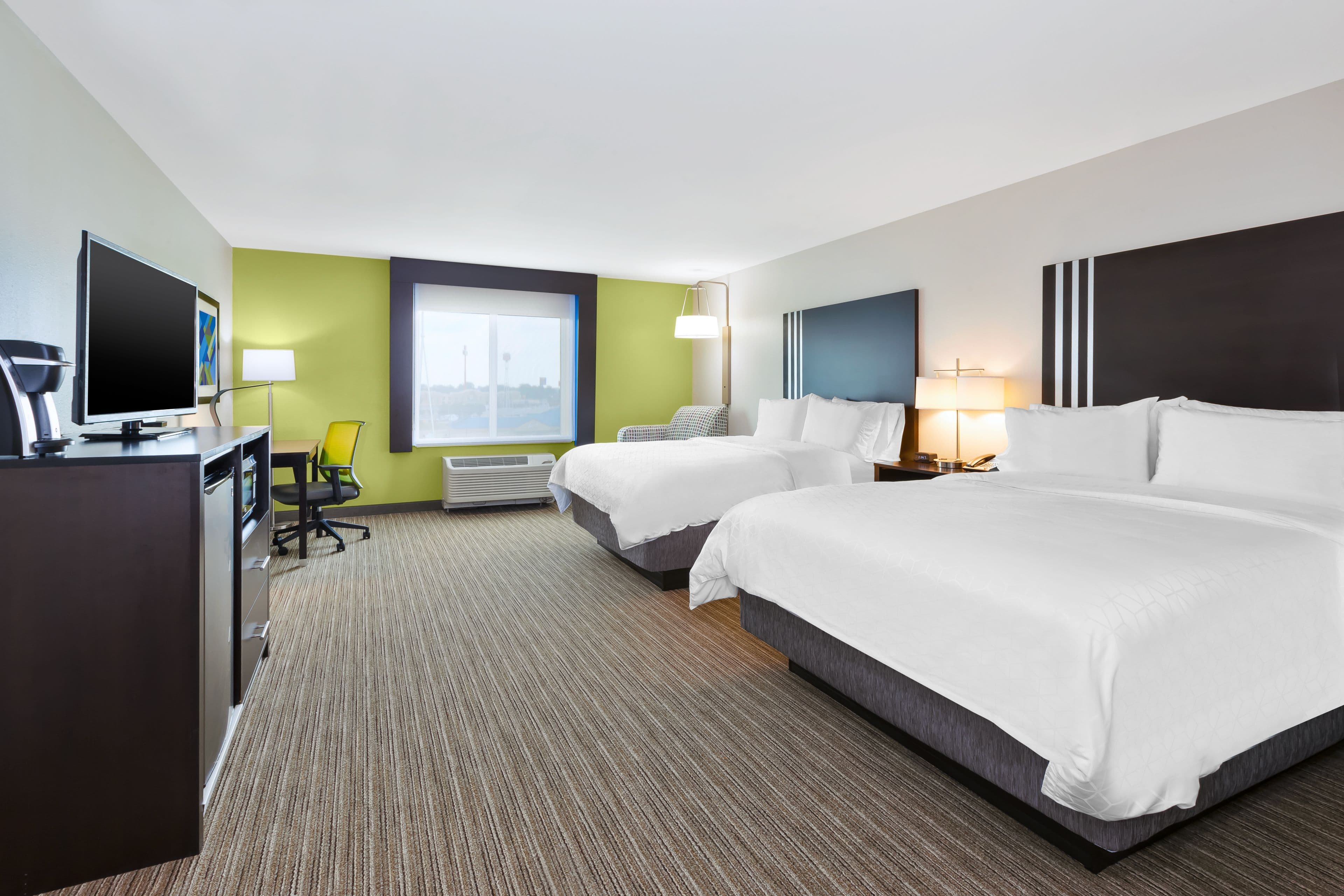 Holiday Inn Express & Suites Effingham — 16