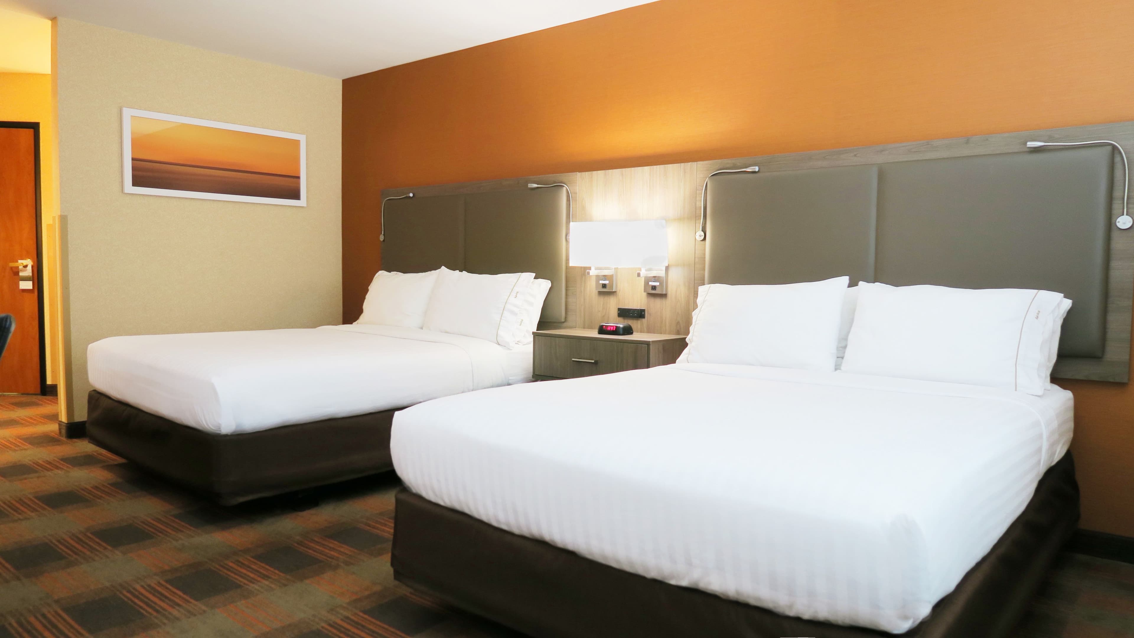 Holiday Inn Express & Suites Elk Grove Central - HWY 99 — 6