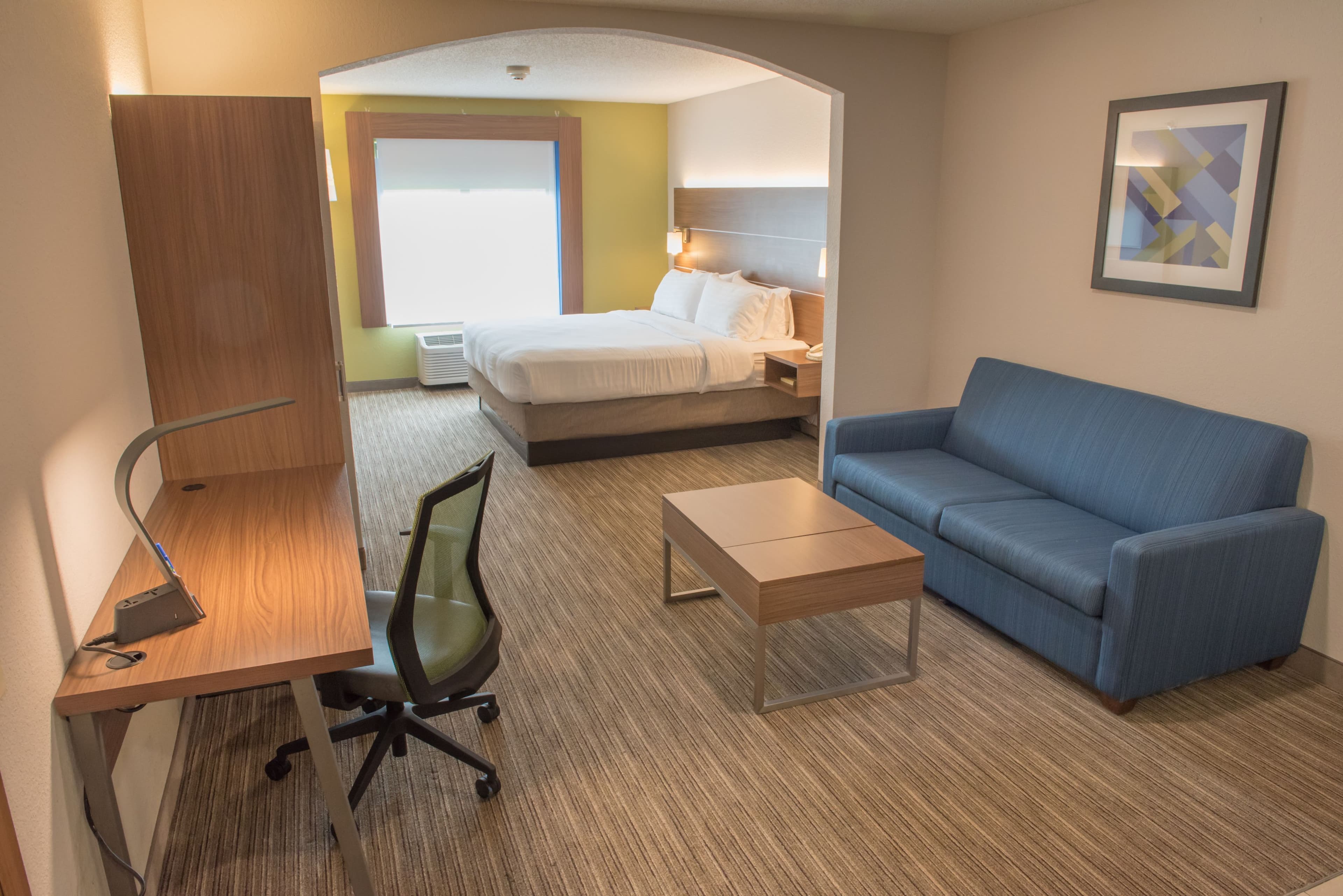 Holiday Inn Express & Suites Elkhart-South — 9