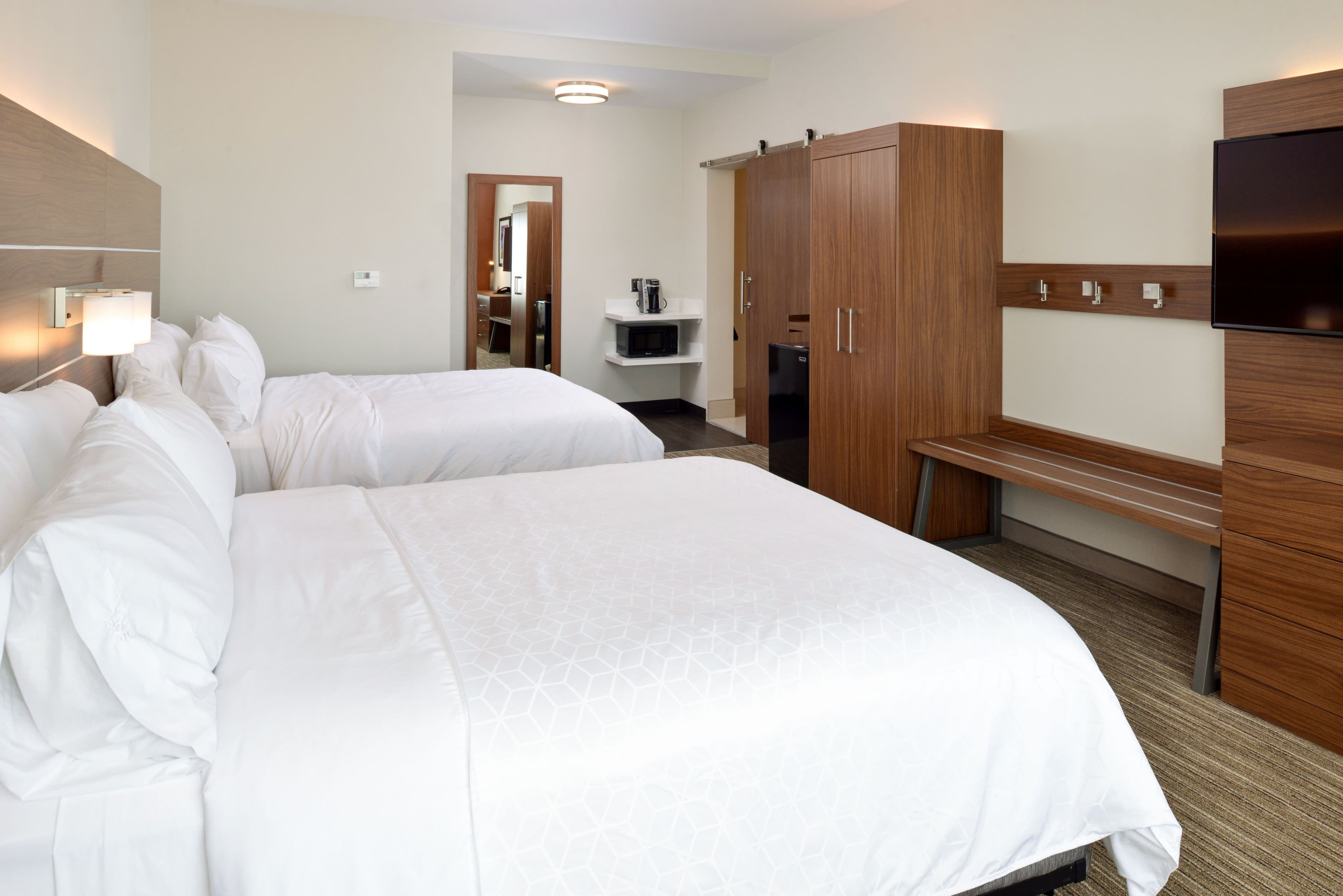 Holiday Inn Express & Suites Elko — 27