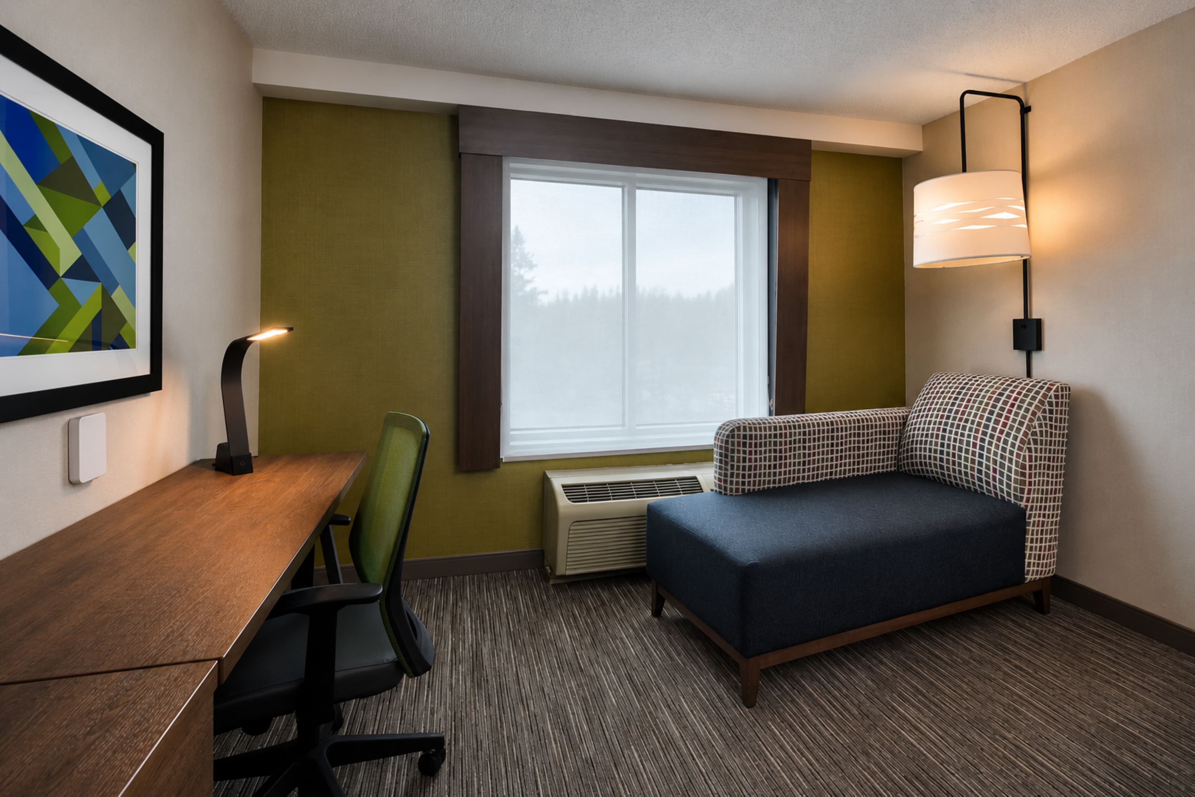 Holiday Inn Express & Suites Halifax Airport — 3