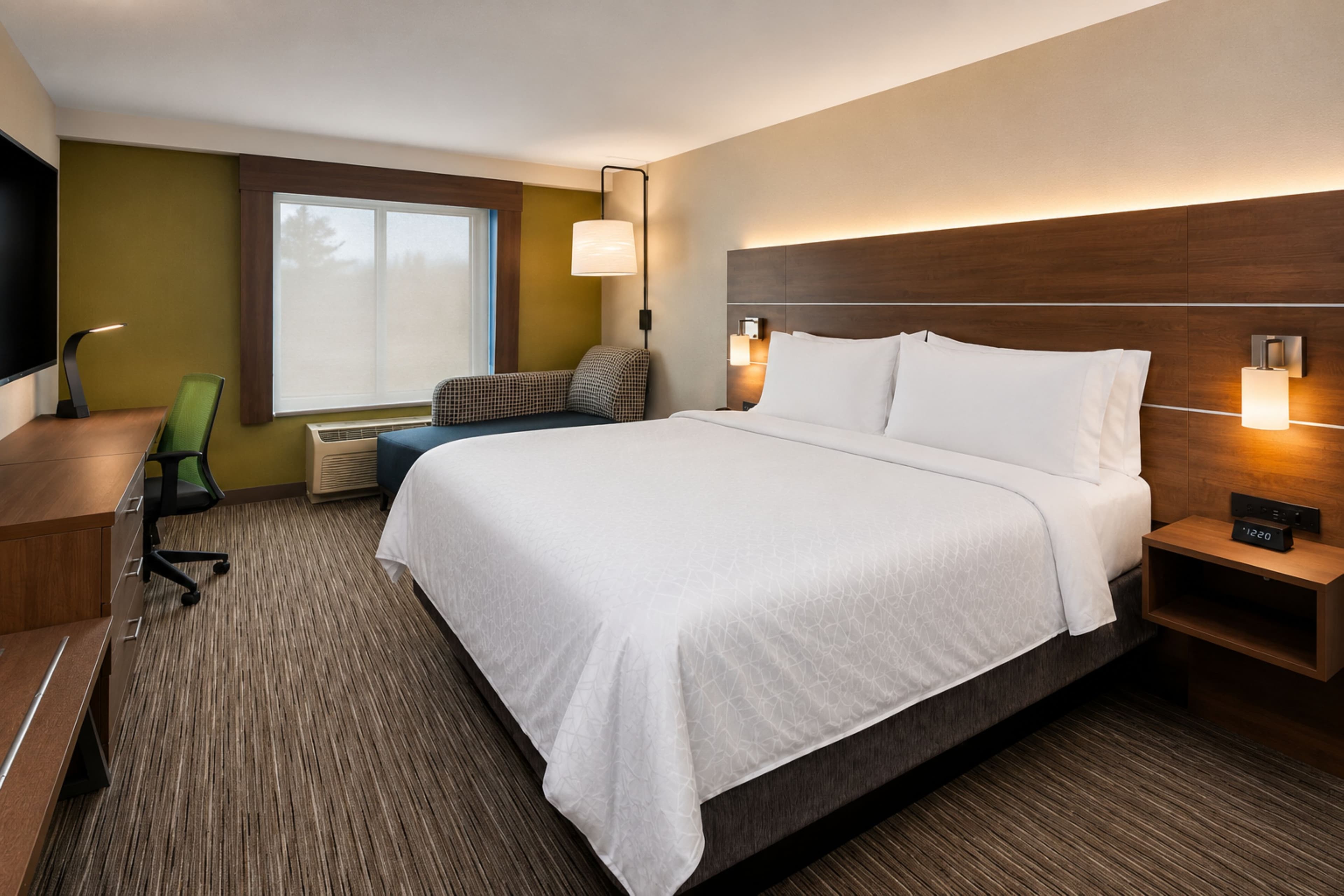 Holiday Inn Express & Suites Halifax Airport — 5