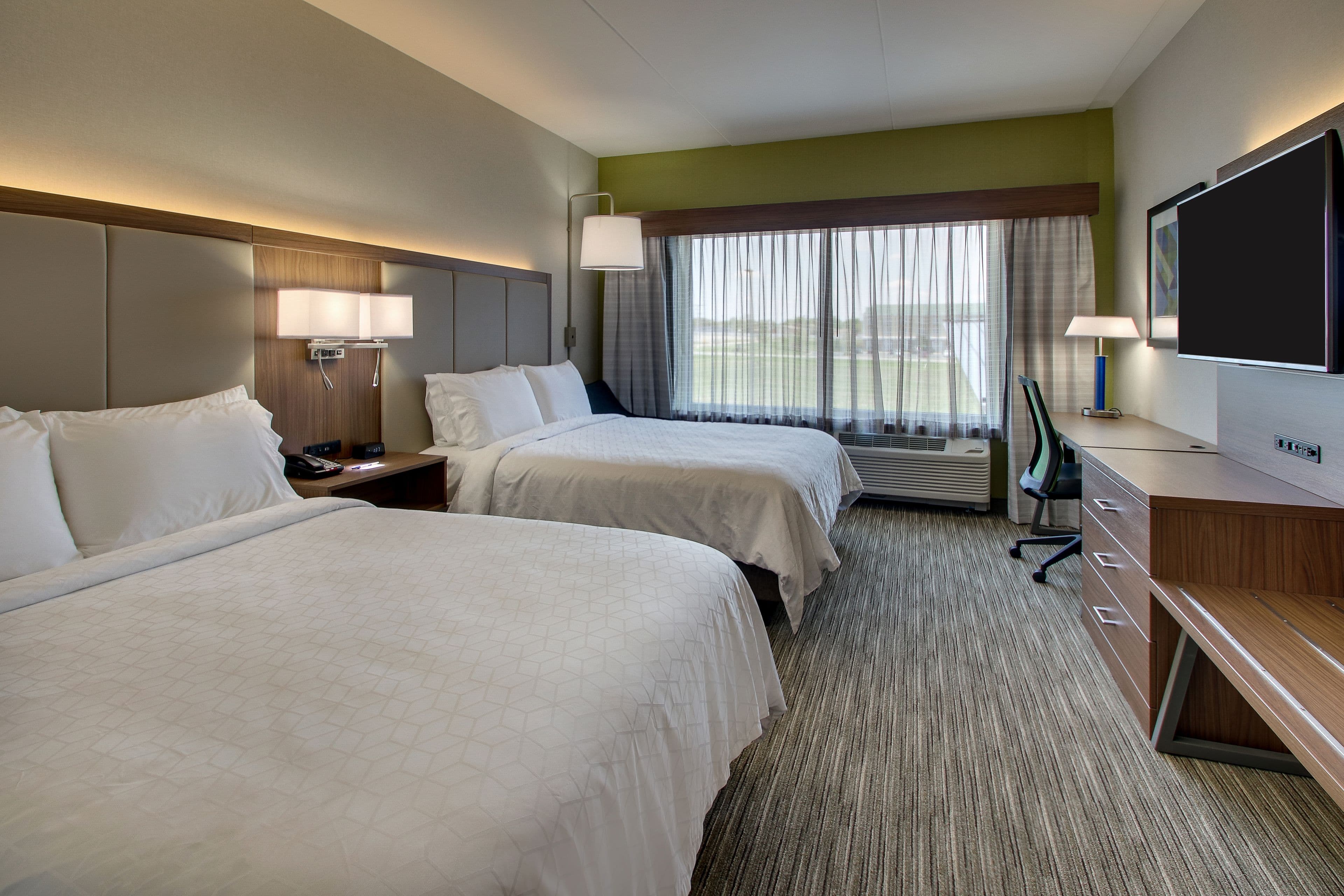 Holiday Inn Express & Suites Findlay North — 18