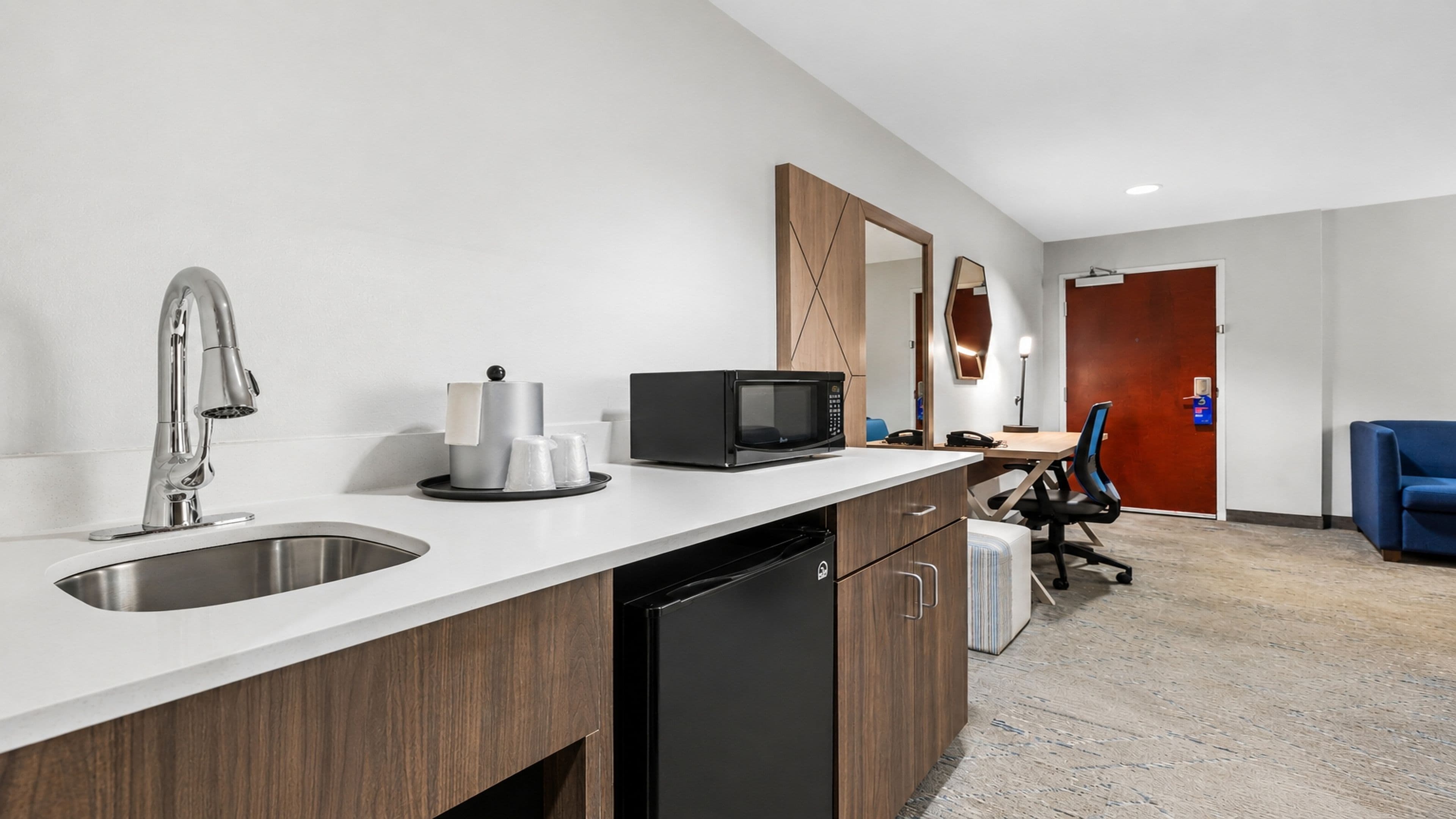 Holiday Inn Express & Suites Florence Northeast — 27