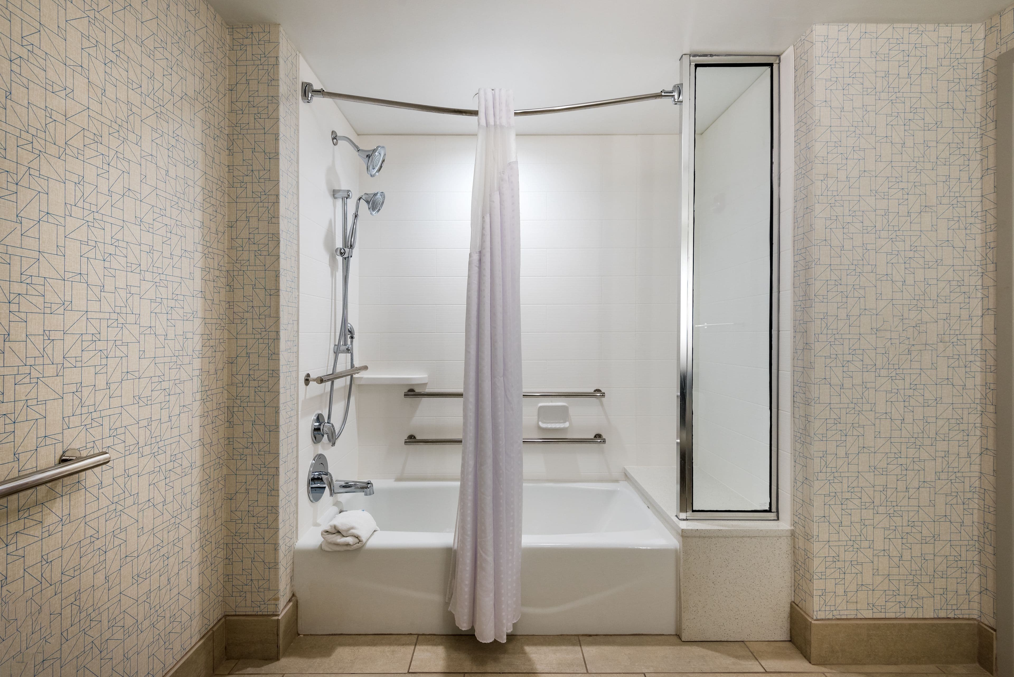 Holiday Inn Express & Suites Florence I-95 & I-20 Civic Ctr — 17