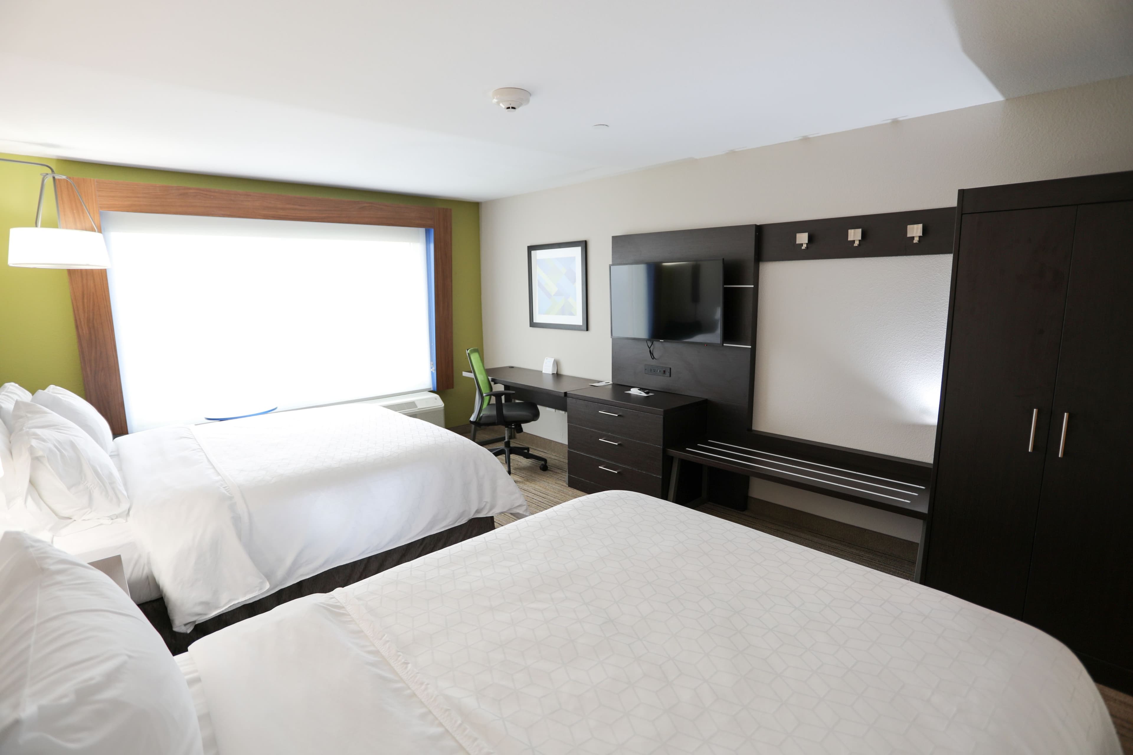 Holiday Inn Express & Suites Forney — 12