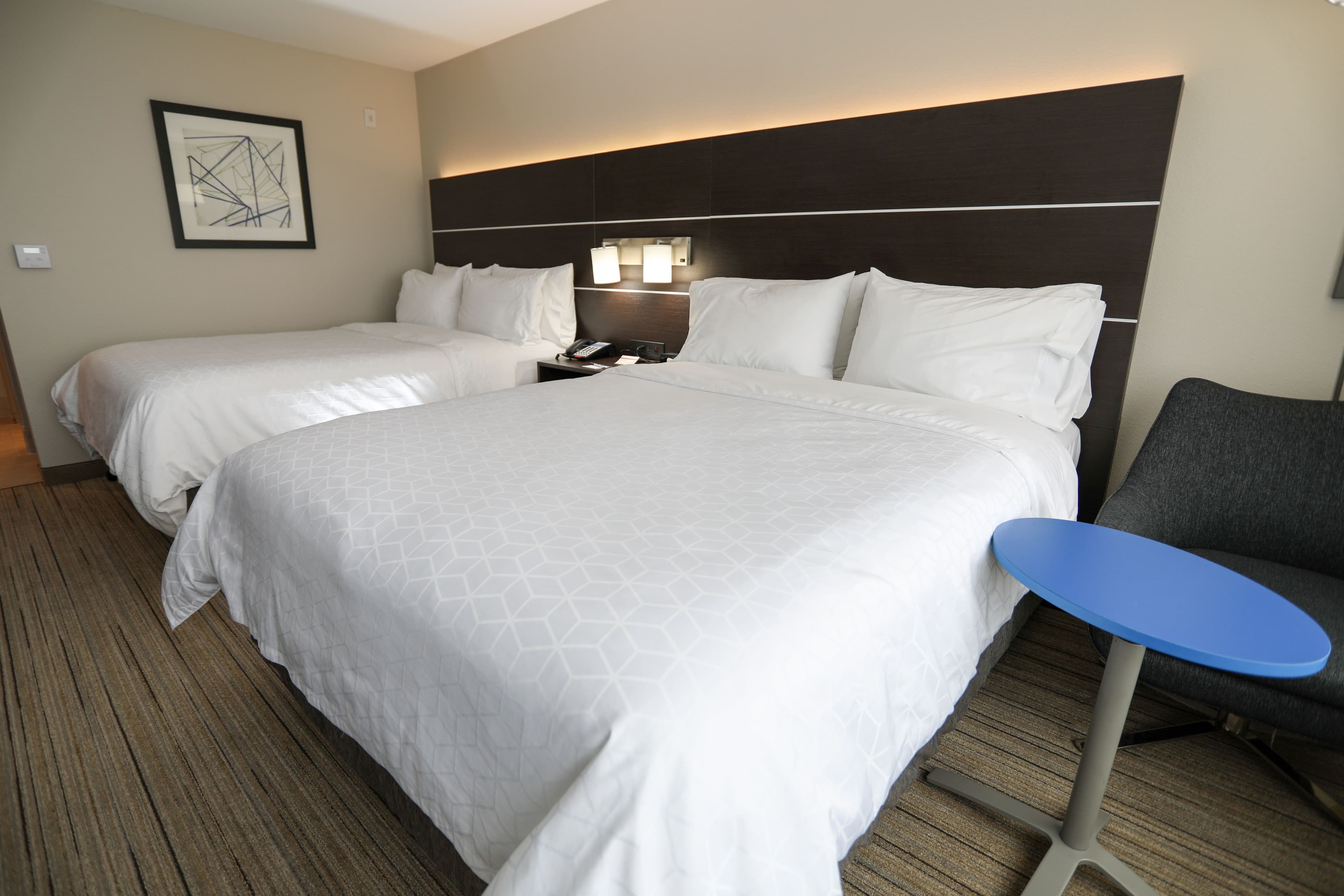 Holiday Inn Express & Suites Forney — 13