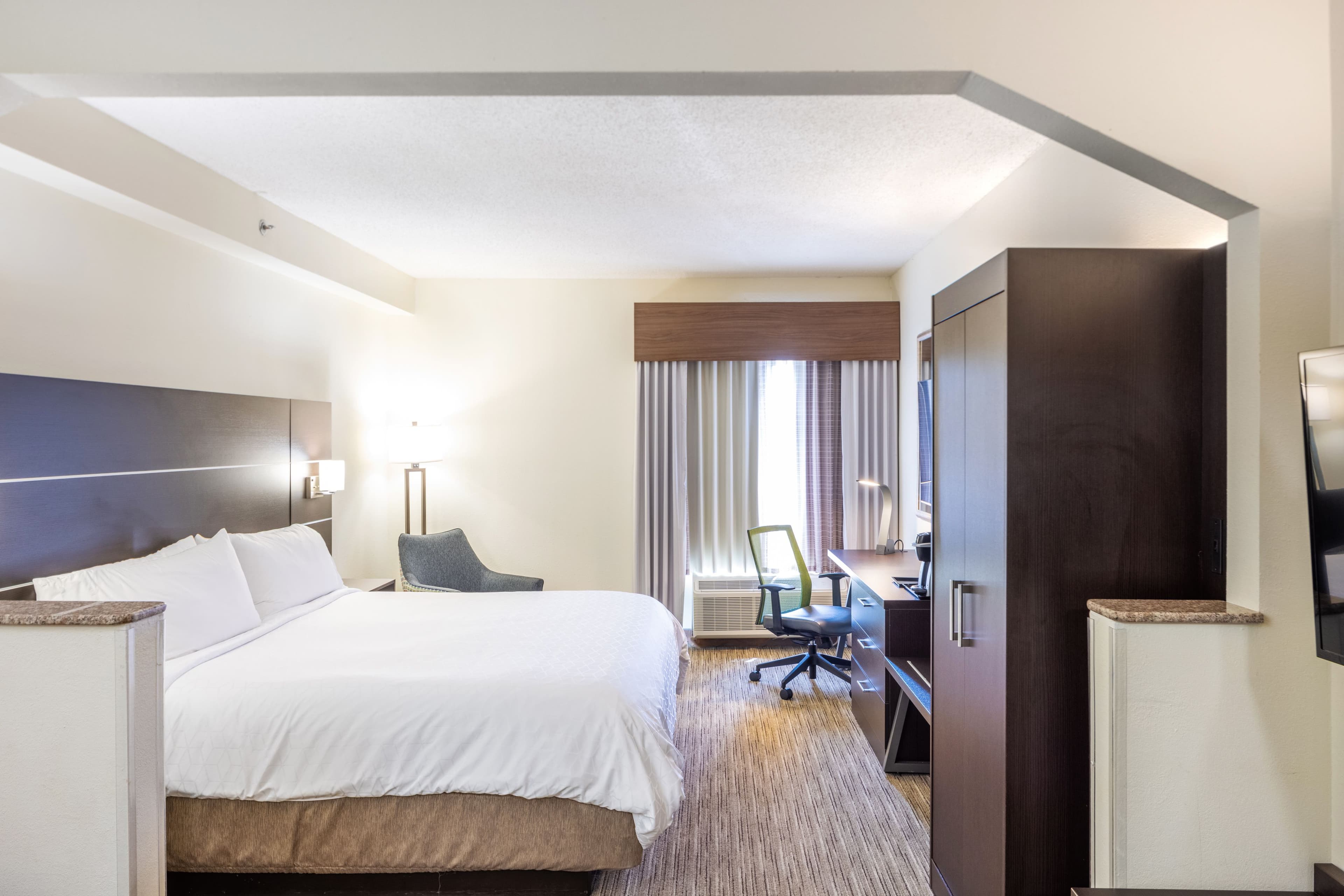 Holiday Inn Express & Suites Fort Payne — 31