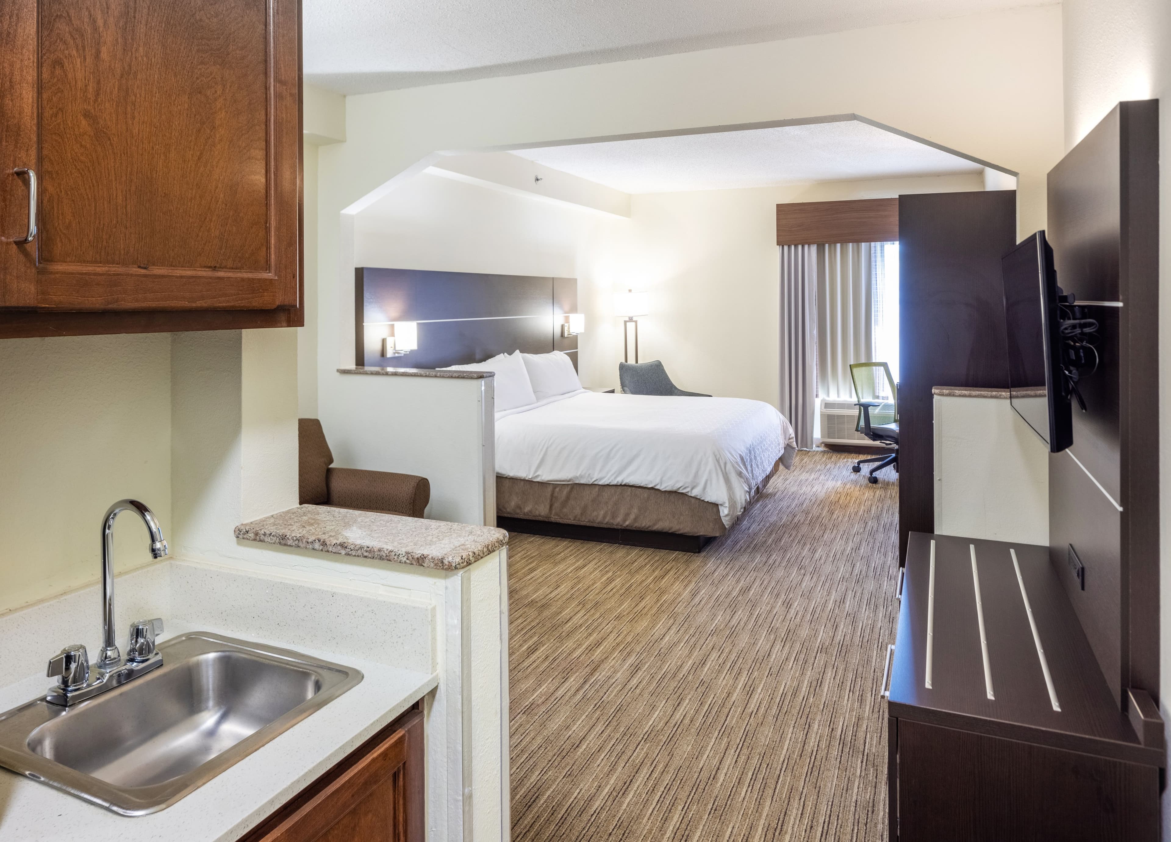 Holiday Inn Express & Suites Fort Payne — 30