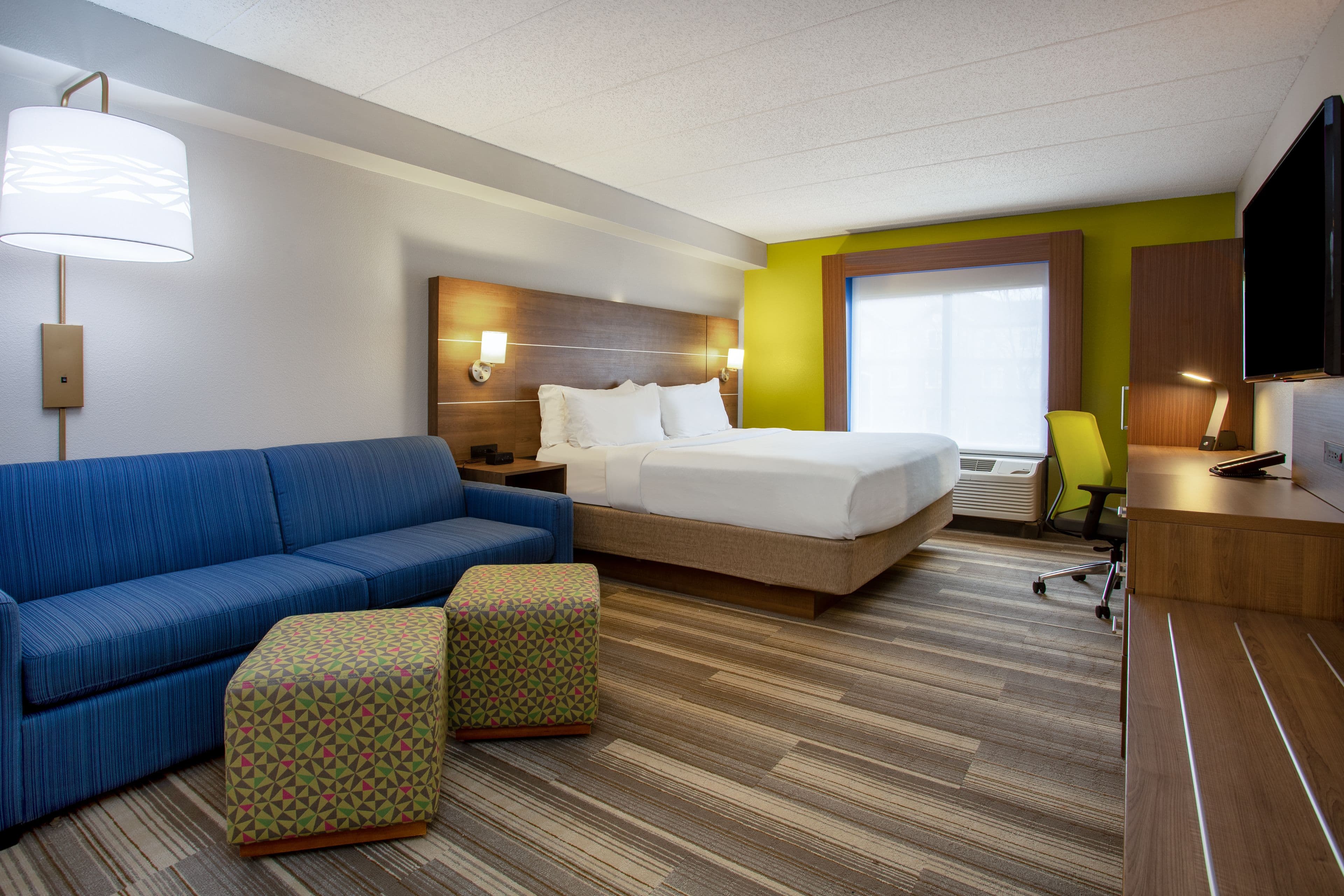 Holiday Inn Express & Suites Fort Wayne — 15