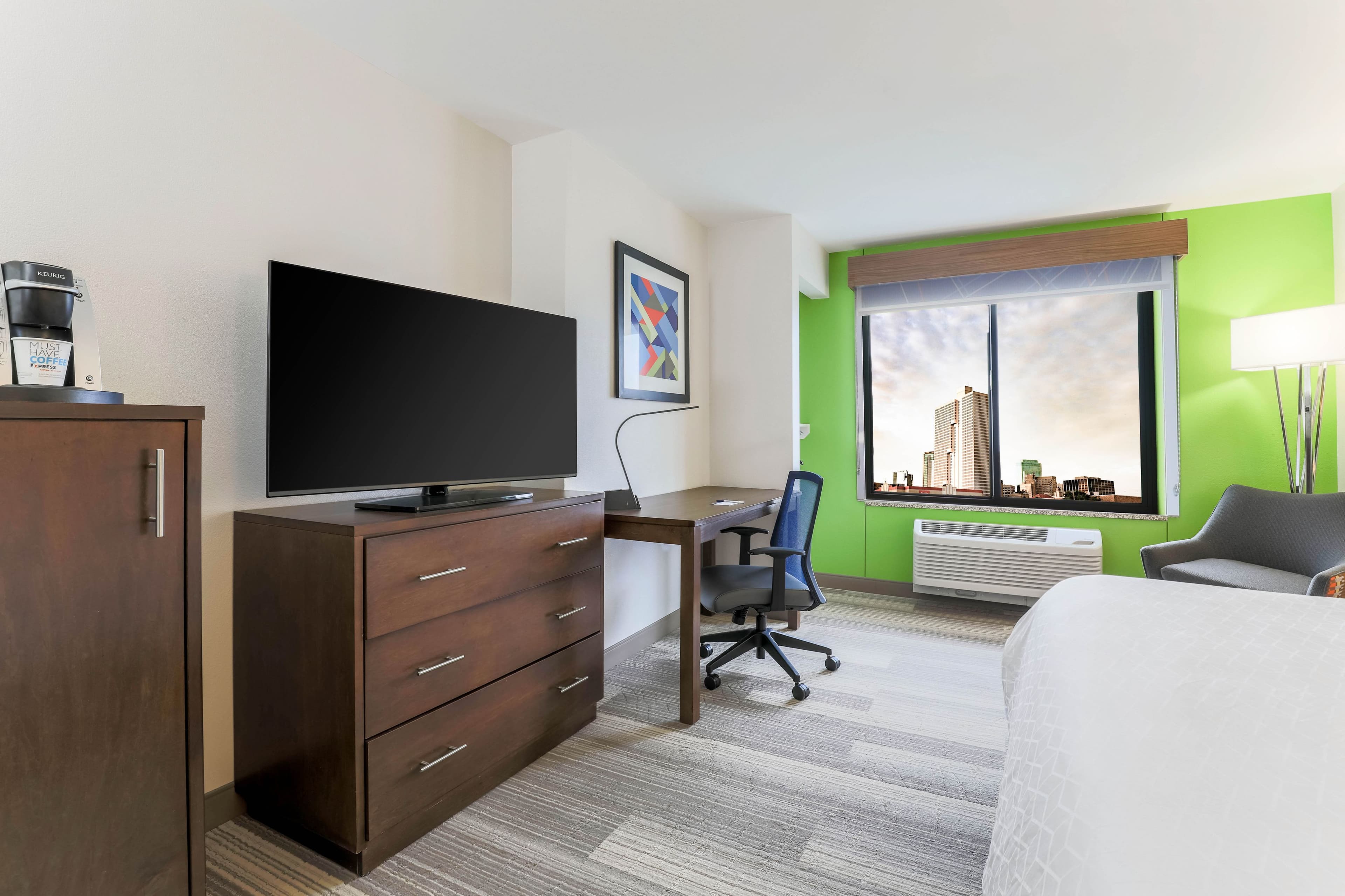 Holiday Inn Express & Suites Fort Worth Downtown — 24