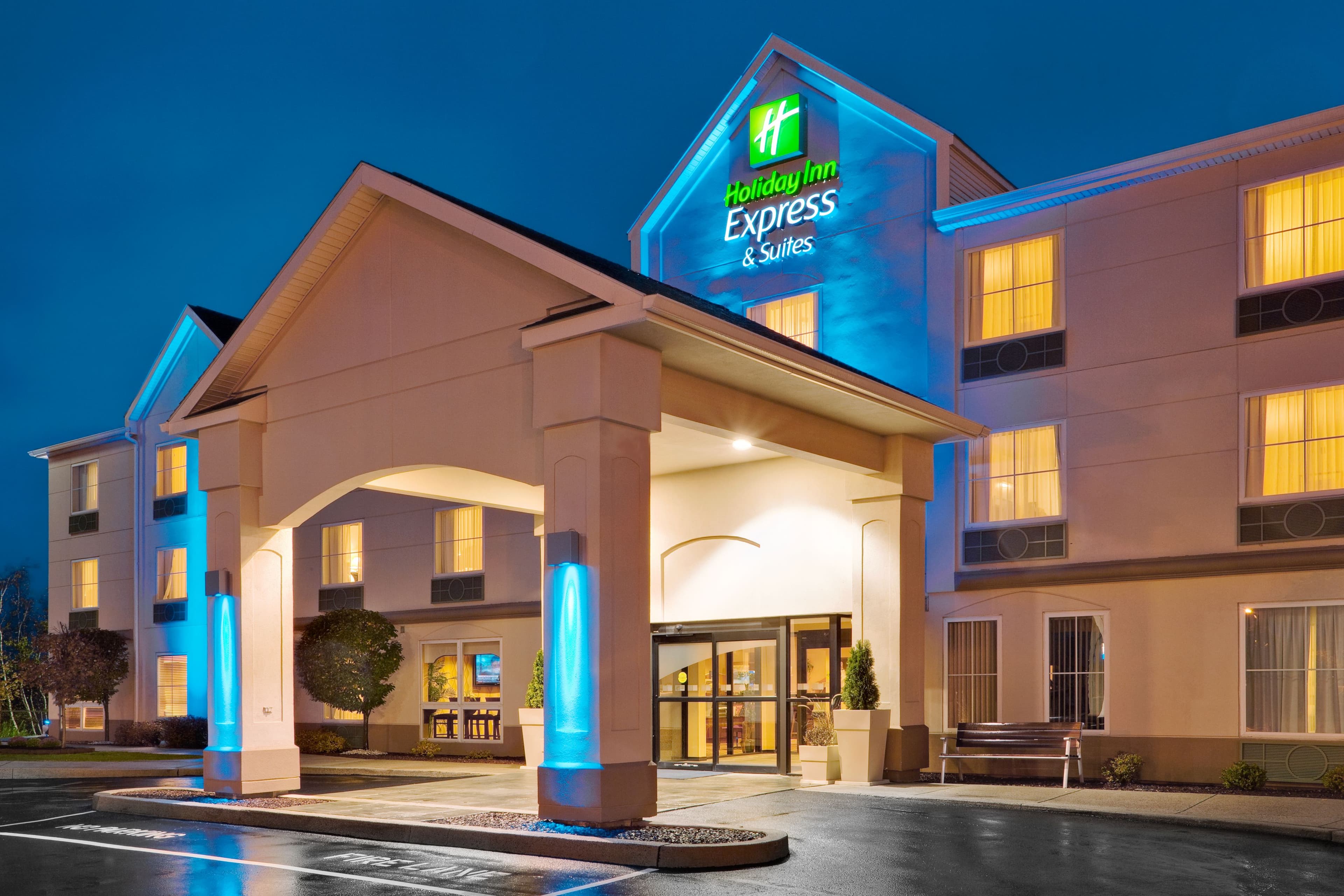Holiday Inn Express & Suites Frackville - Image 1