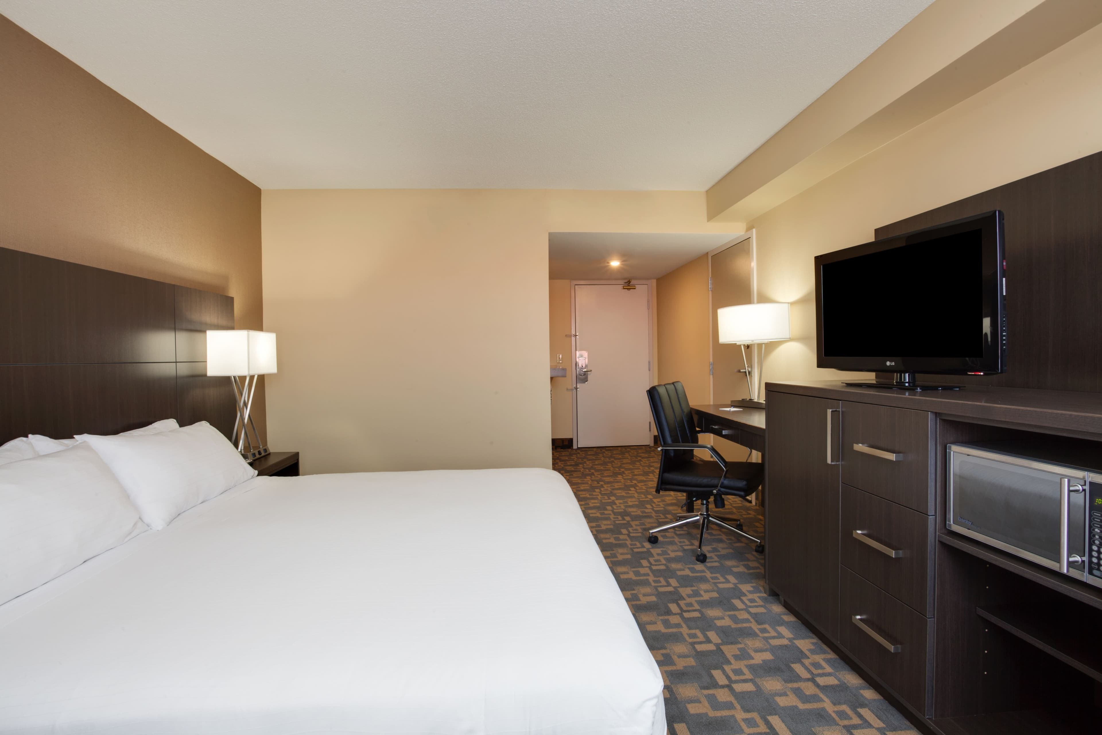 Holiday Inn Express & Suites Fredericton — 6