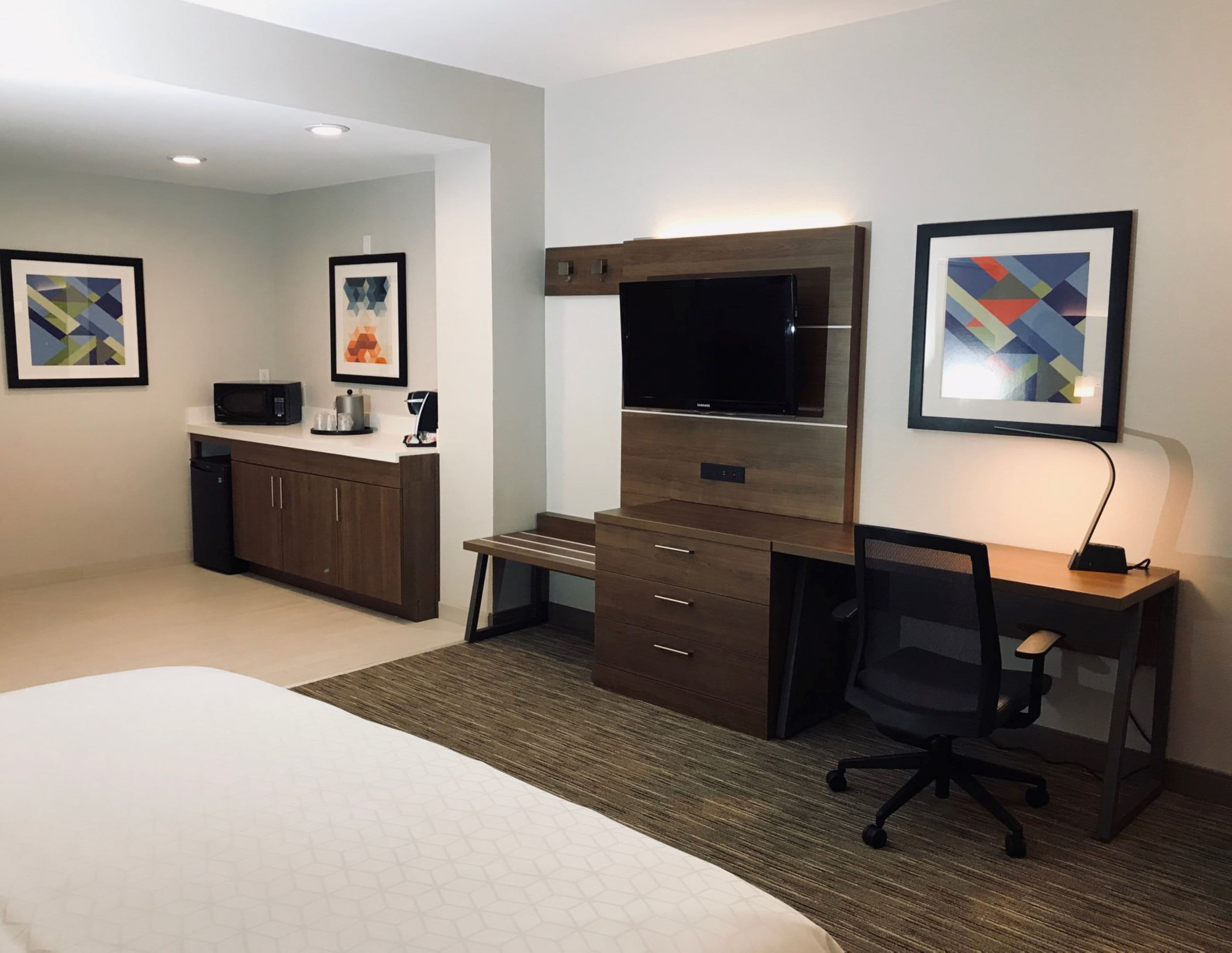 Holiday Inn Express & Suites Fremont - Milpitas Central — 6