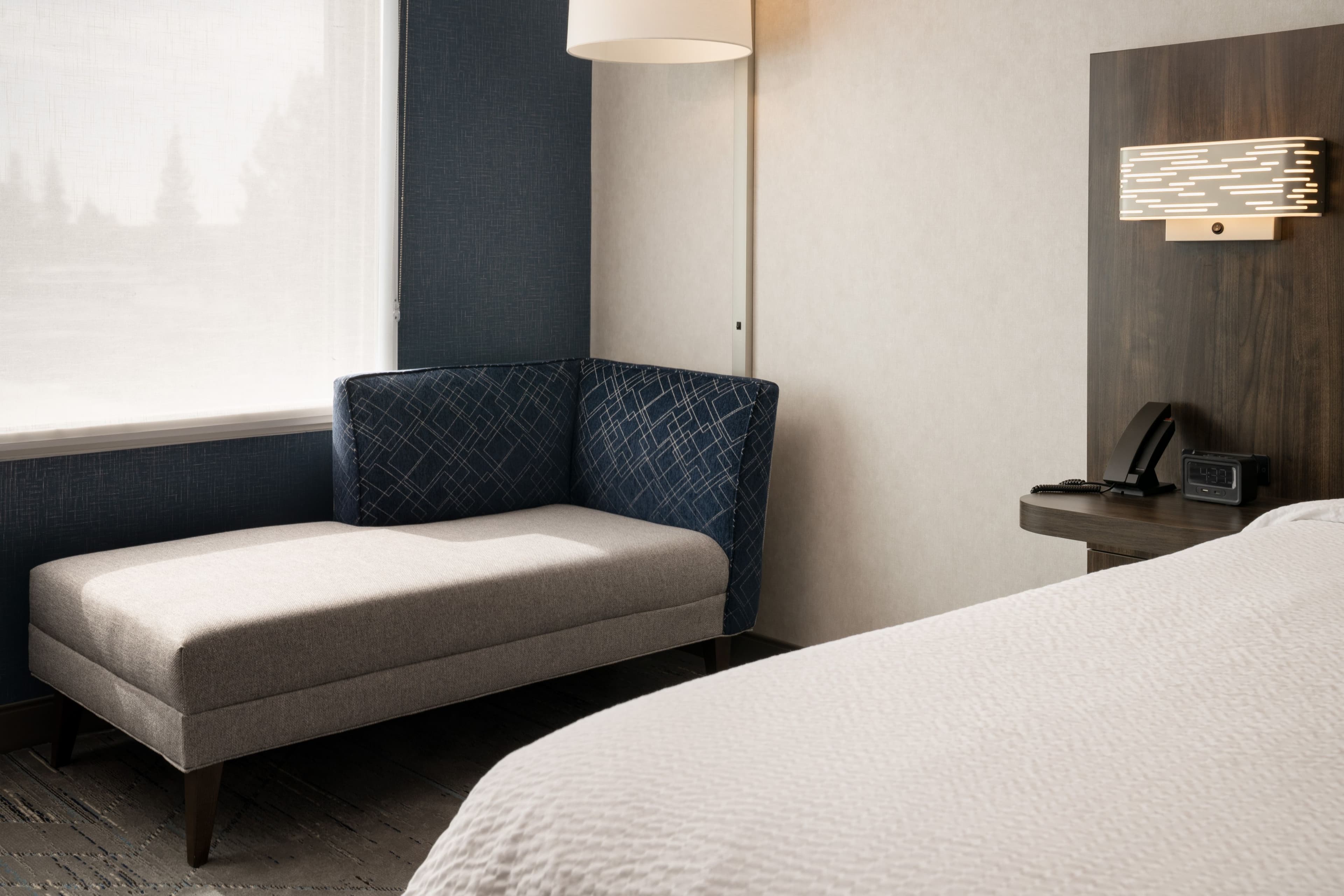 Holiday Inn Express & Suites Fresno Airport - Image 5