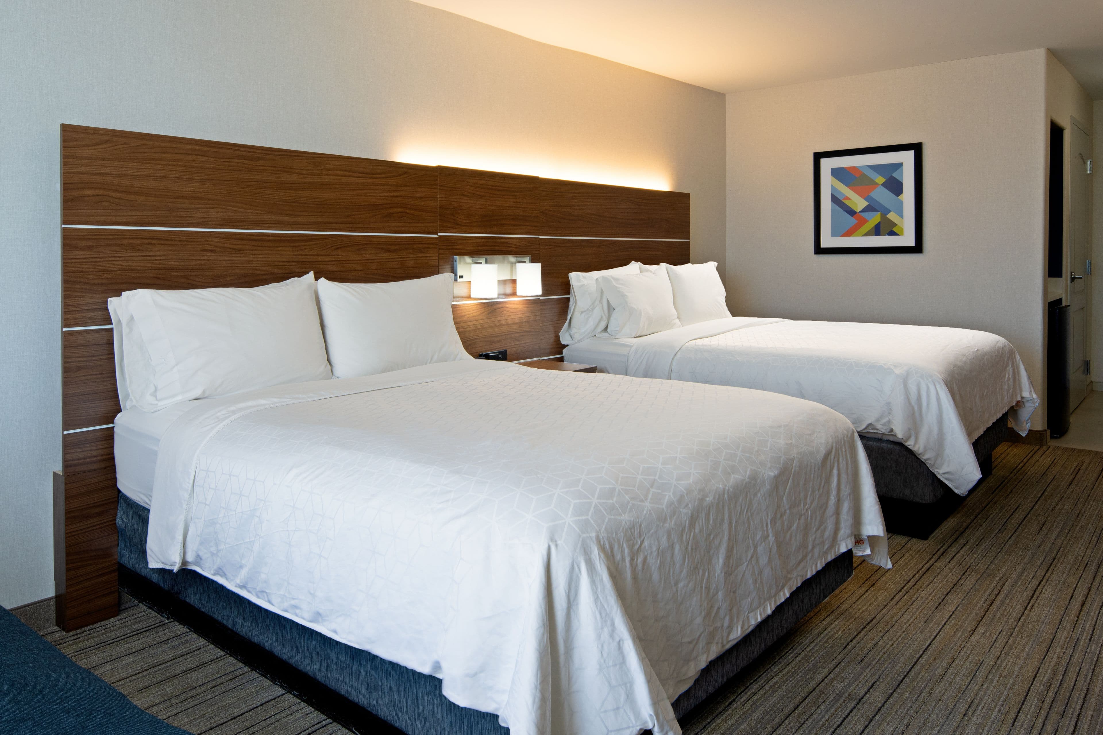 Holiday Inn Express & Suites Fresno South — 15
