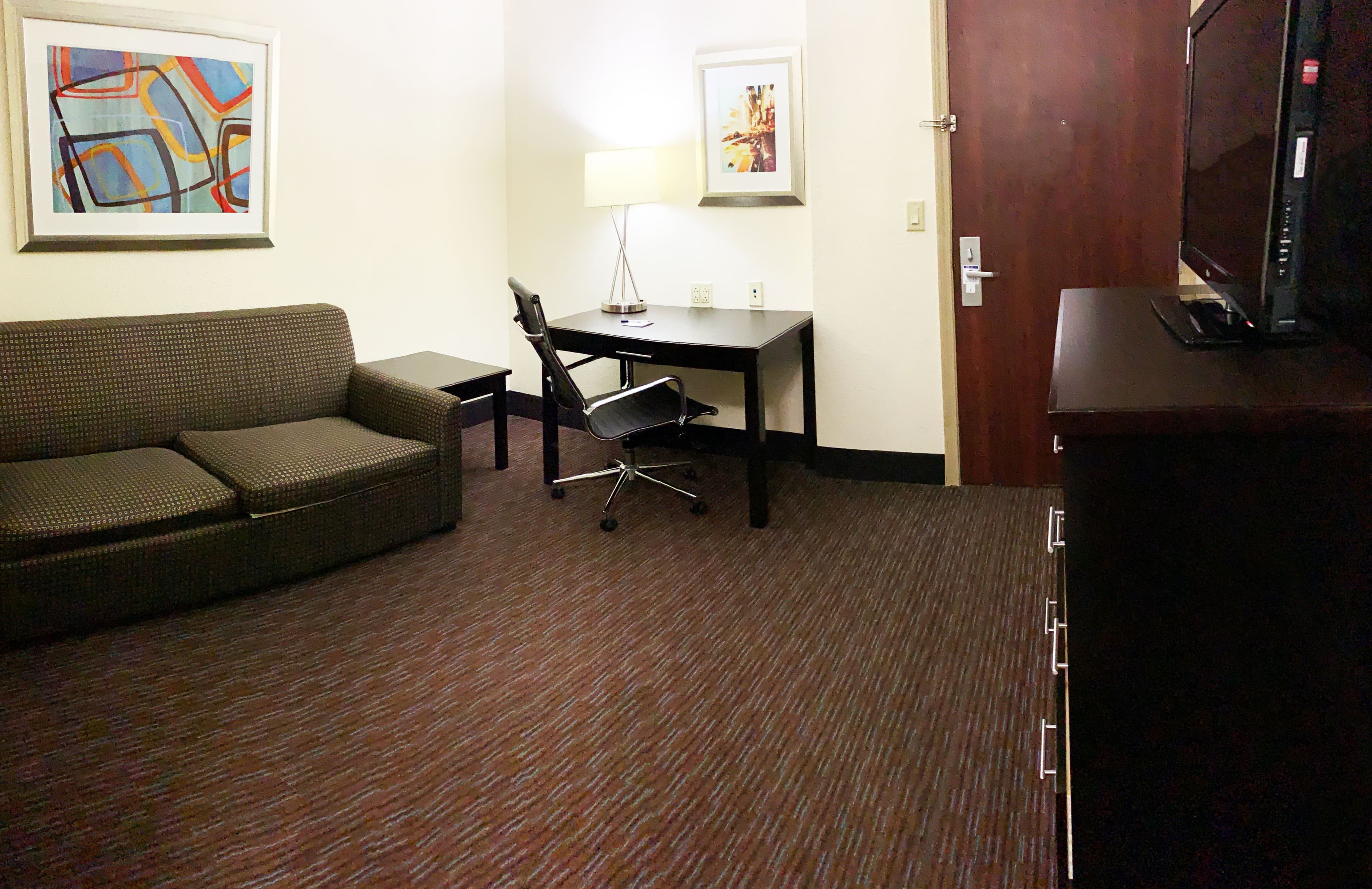 Holiday Inn Express & Suites Gainesville — 9