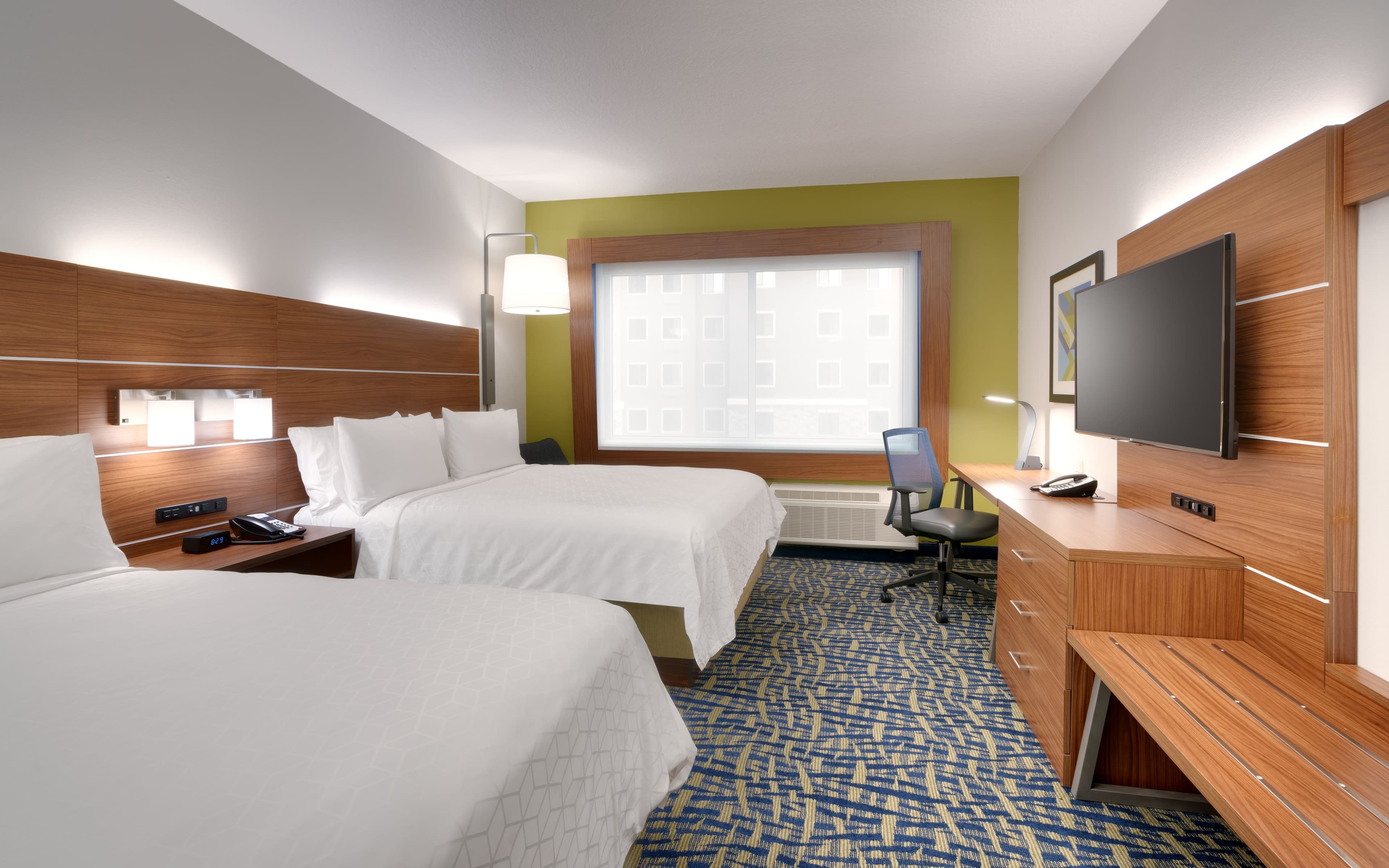 Holiday Inn Express & Suites Gainesville I-75 — 16