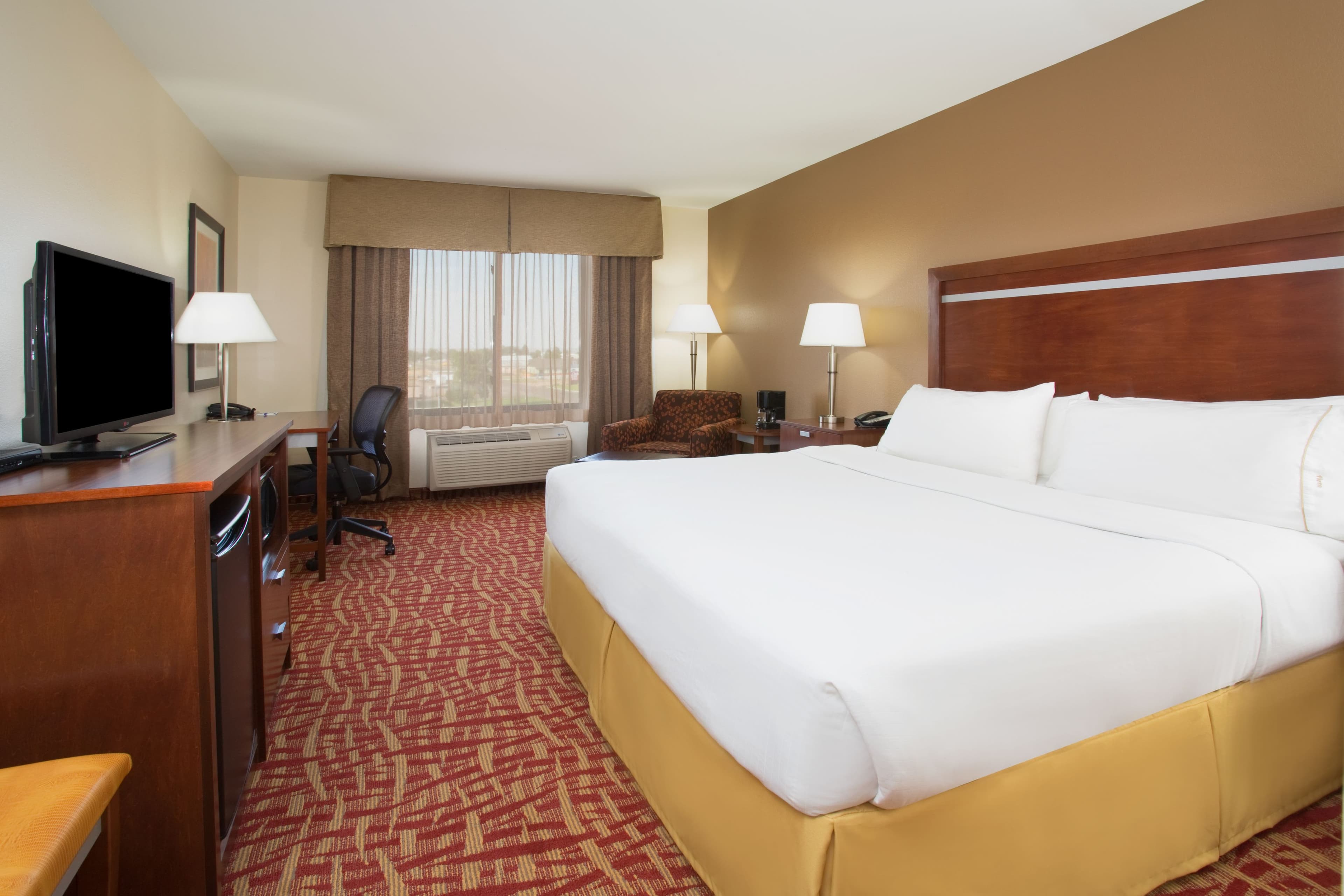 Holiday Inn Express & Suites Glendive - Image 5
