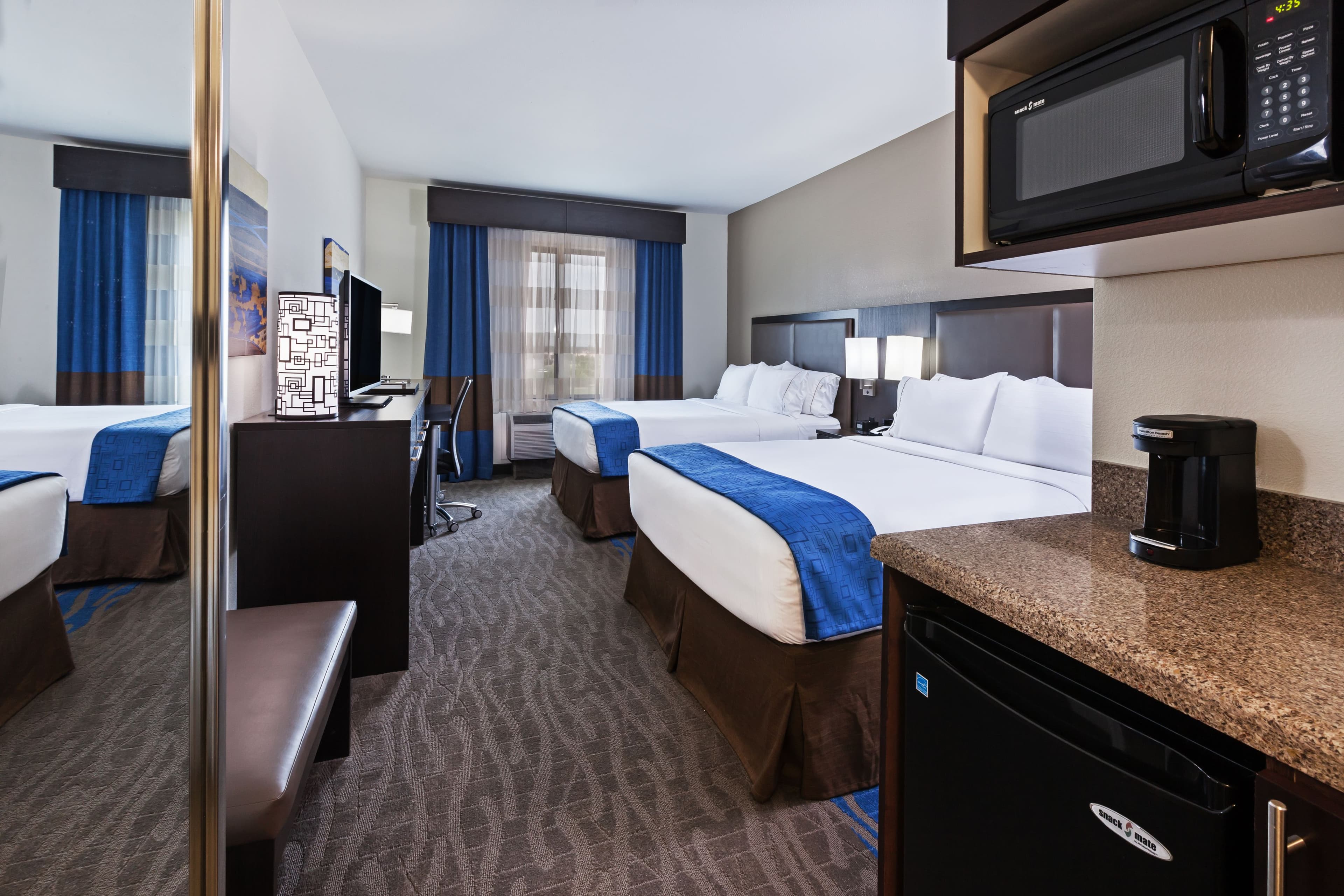 Holiday Inn Express & Suites Glenpool-Tulsa South — 13