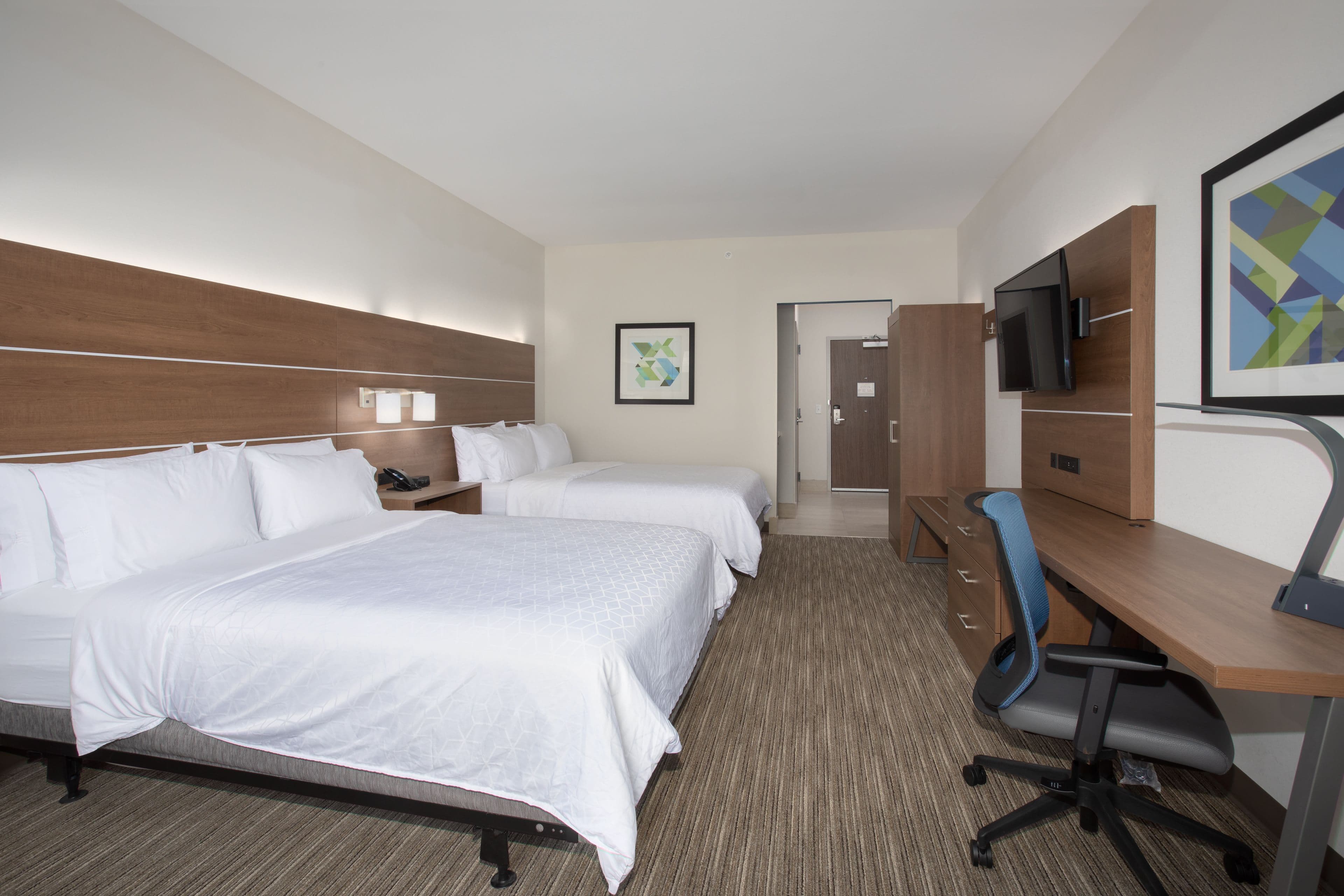 Holiday Inn Express & Suites Goodland I-70 — 26