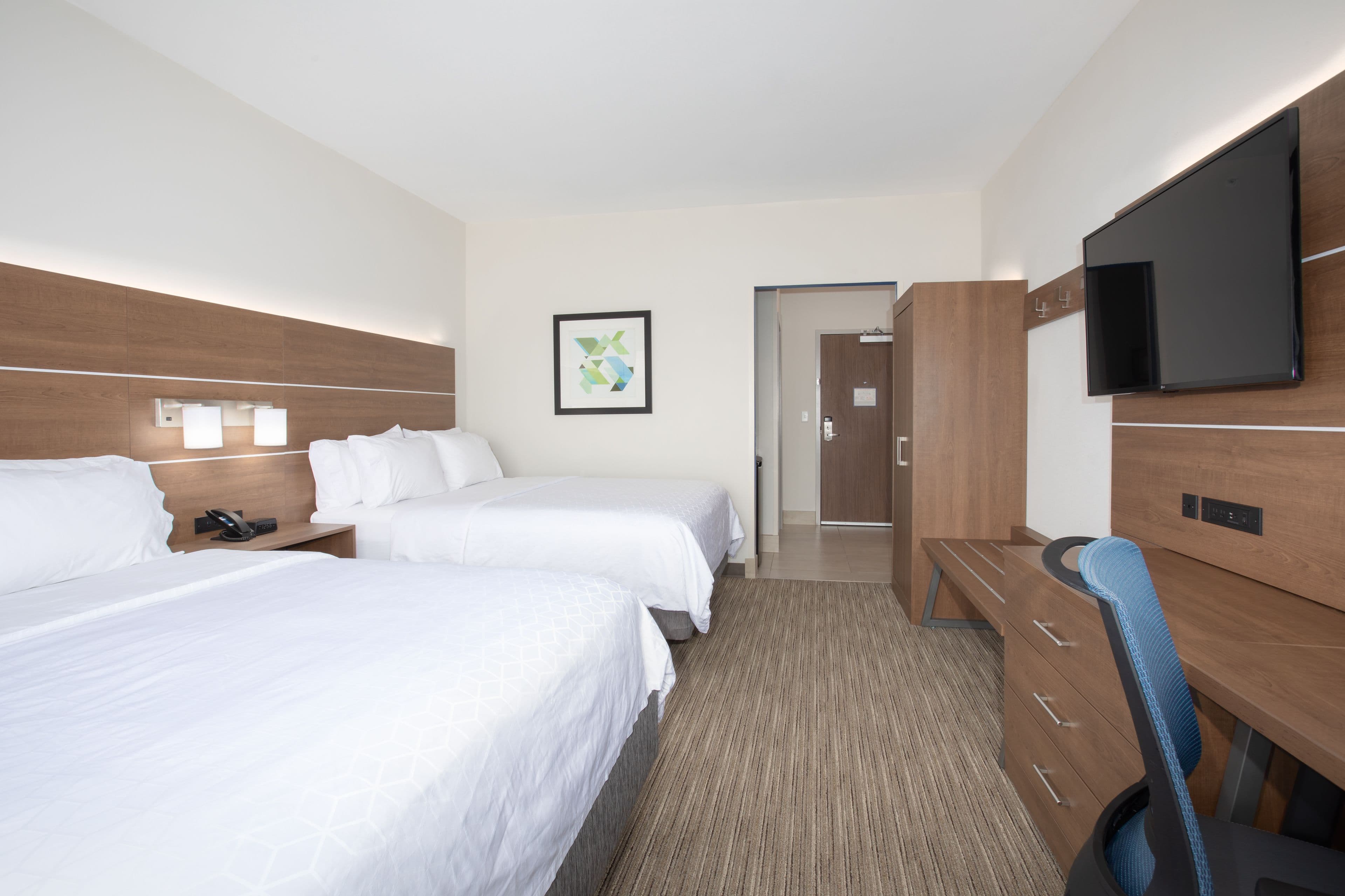 Holiday Inn Express & Suites Goodland I-70 — 17