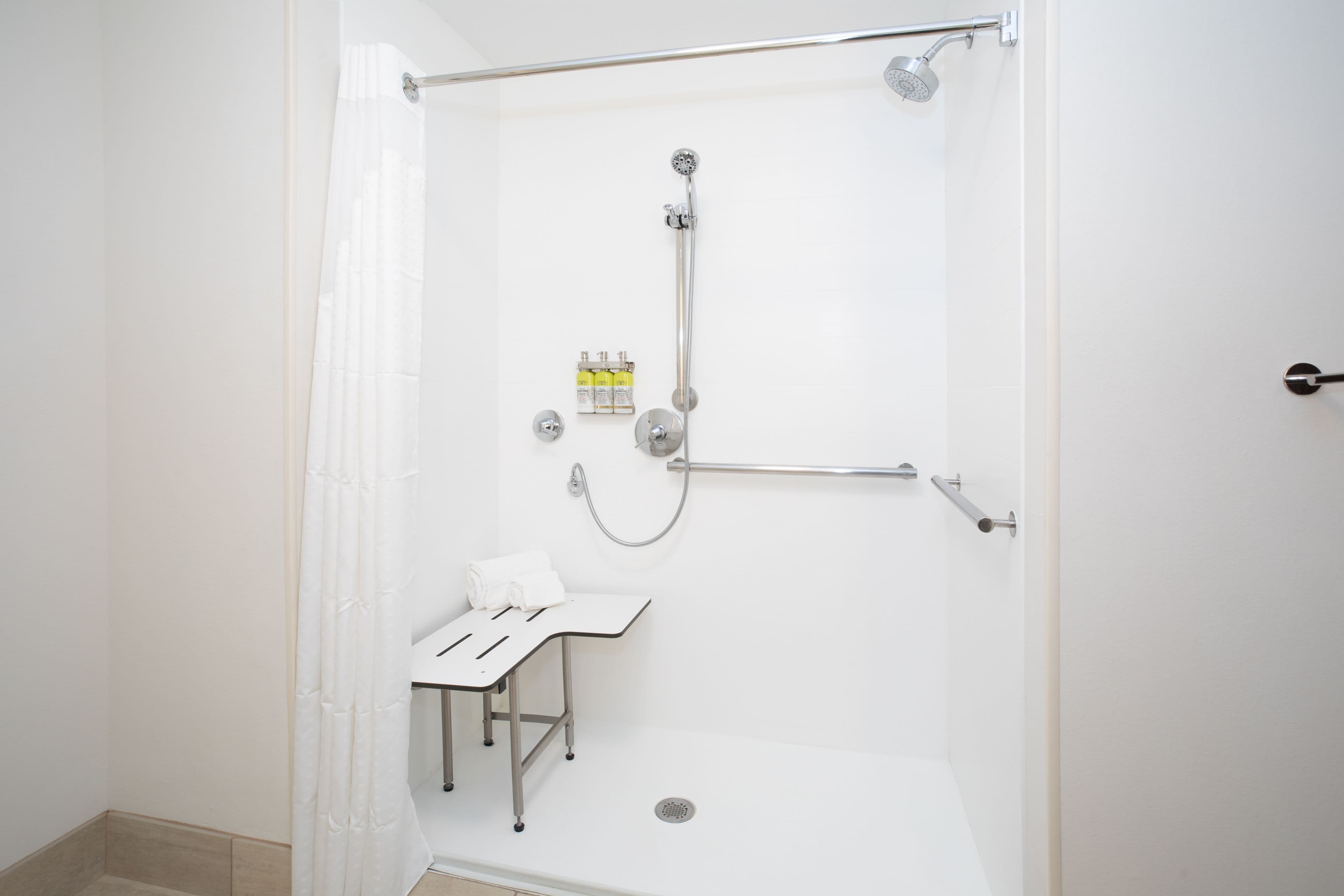 Holiday Inn Express & Suites Goodland I-70 — 11