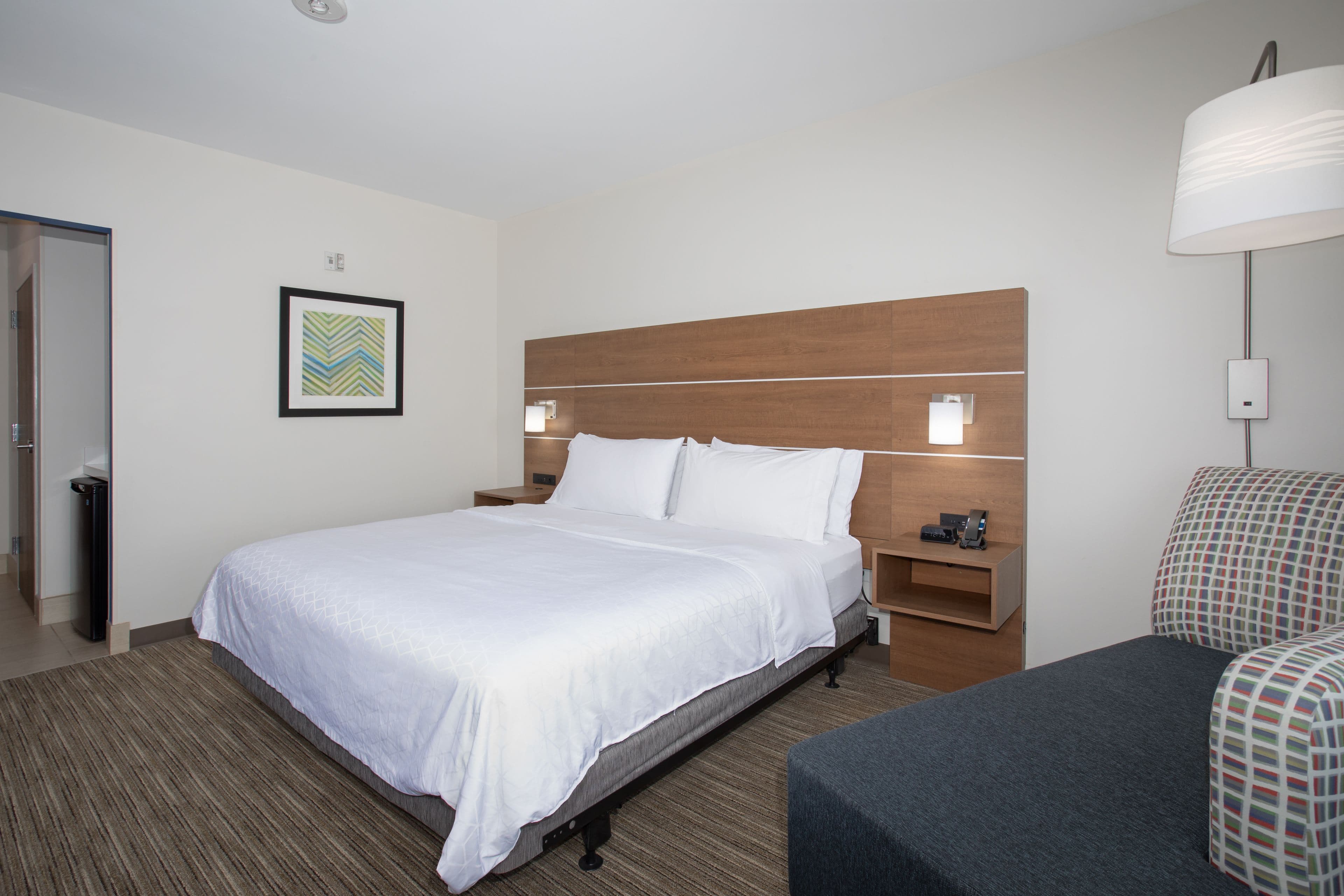 Holiday Inn Express & Suites Goodland I-70 — 12