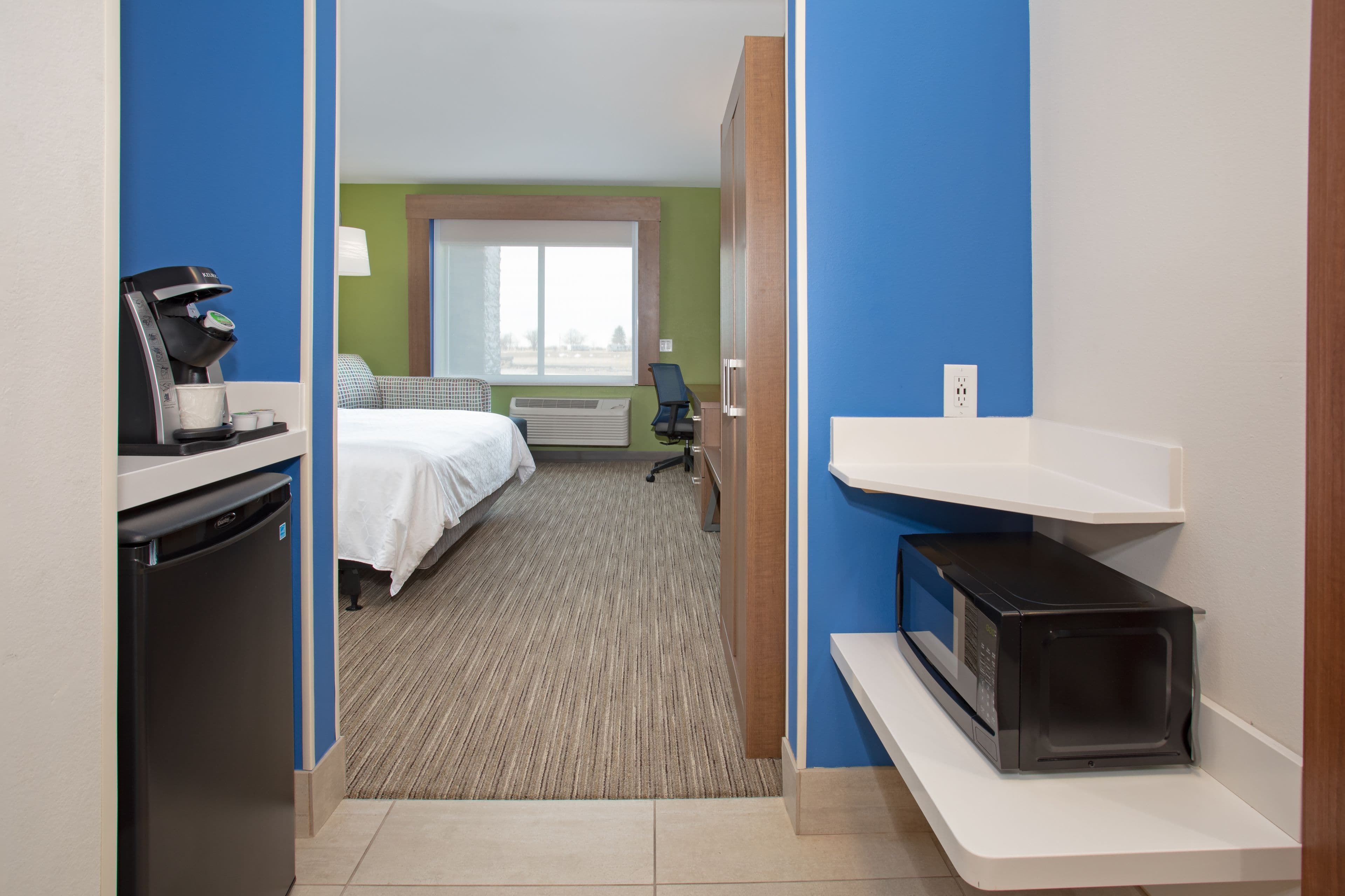 Holiday Inn Express & Suites Goodland I-70 — 10