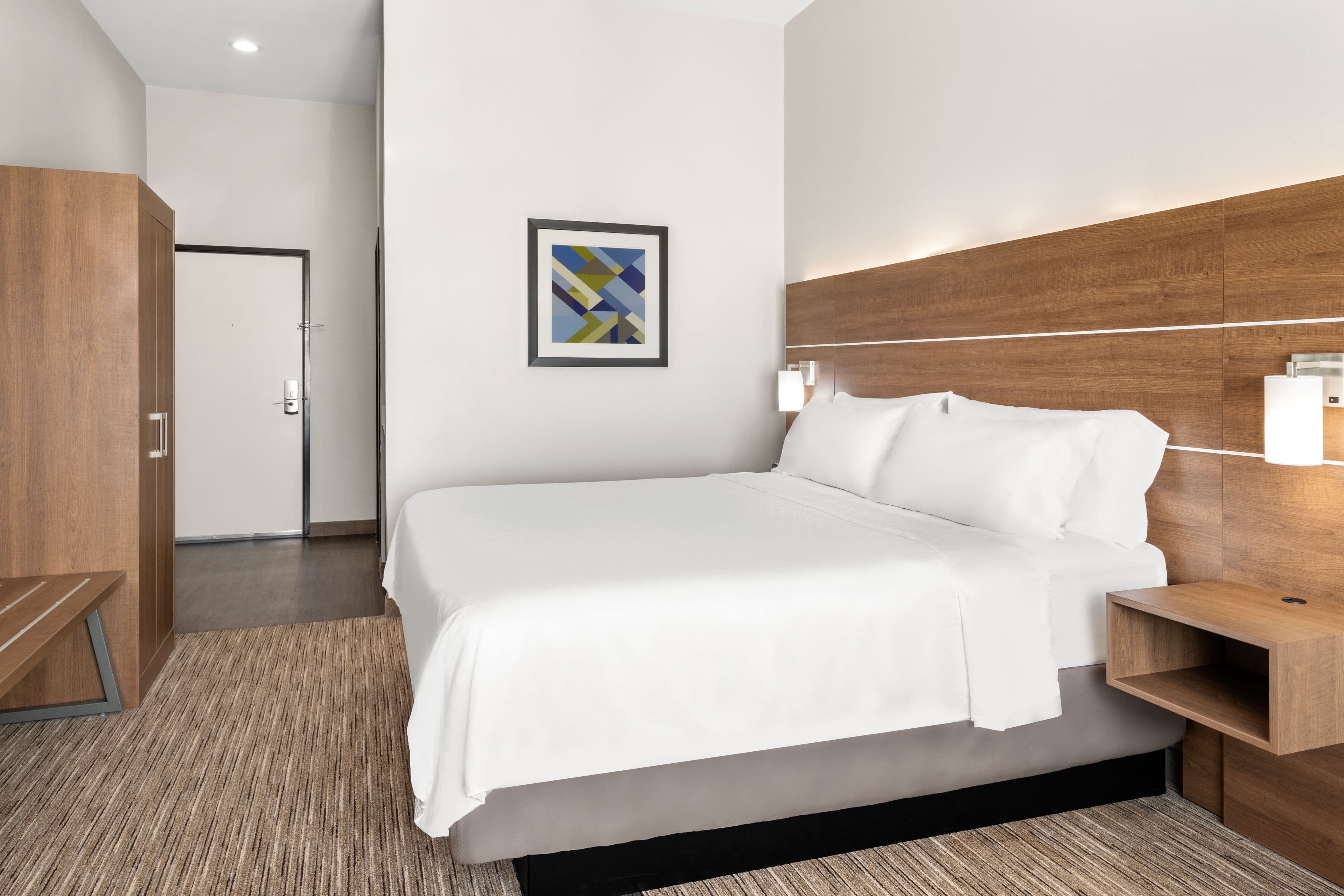 Holiday Inn Express & Suites Graham — 4