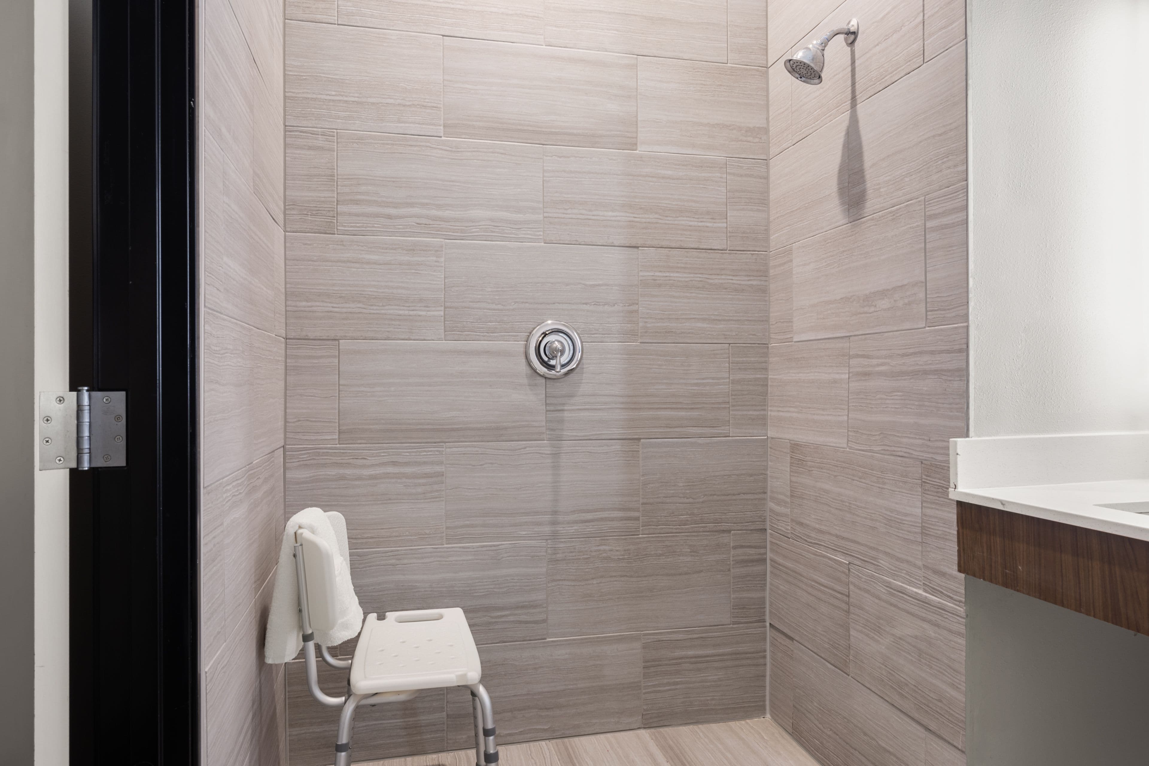 Holiday Inn Express & Suites Graham — 5