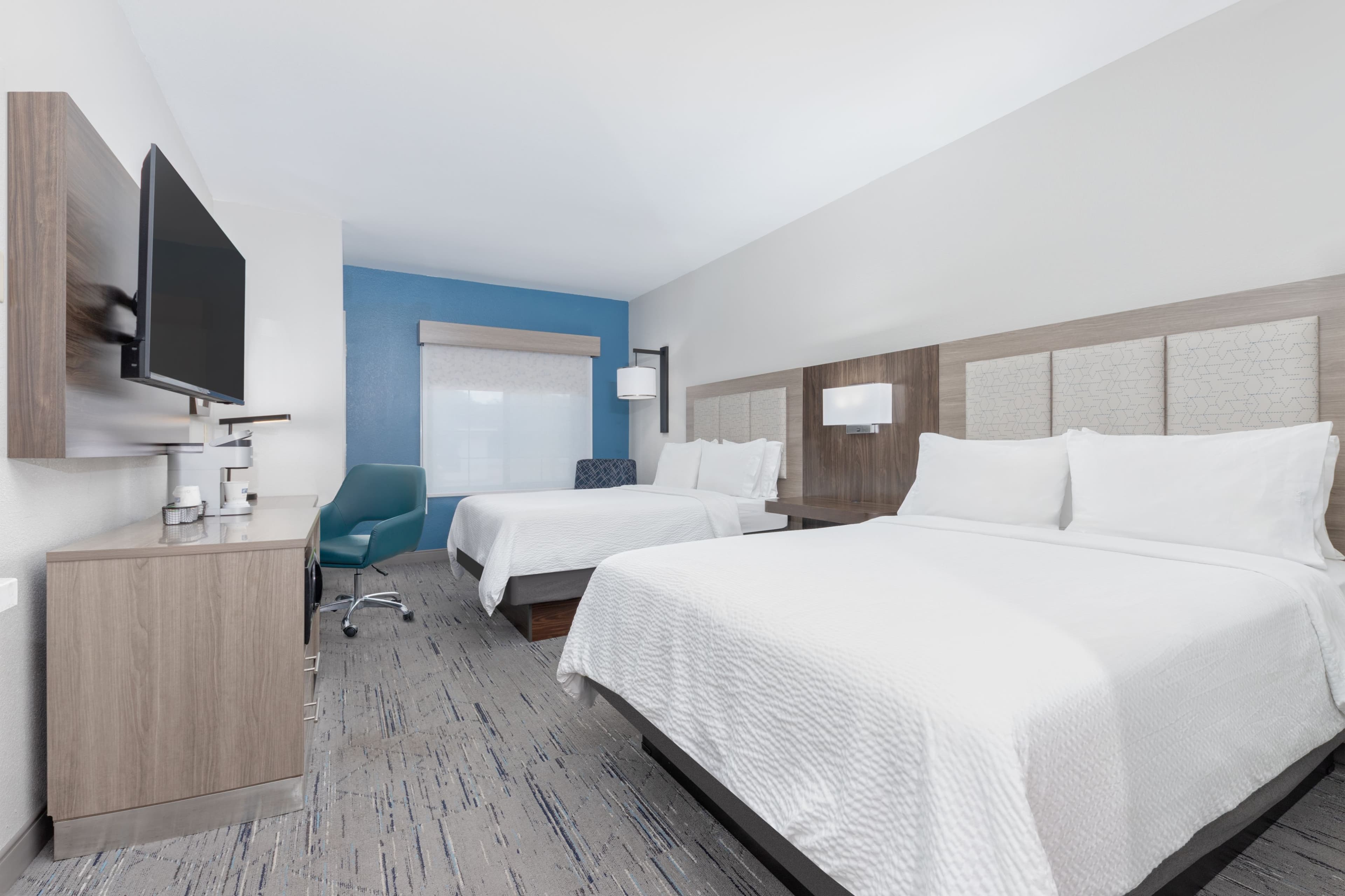 Holiday Inn Express & Suites Granbury — 11