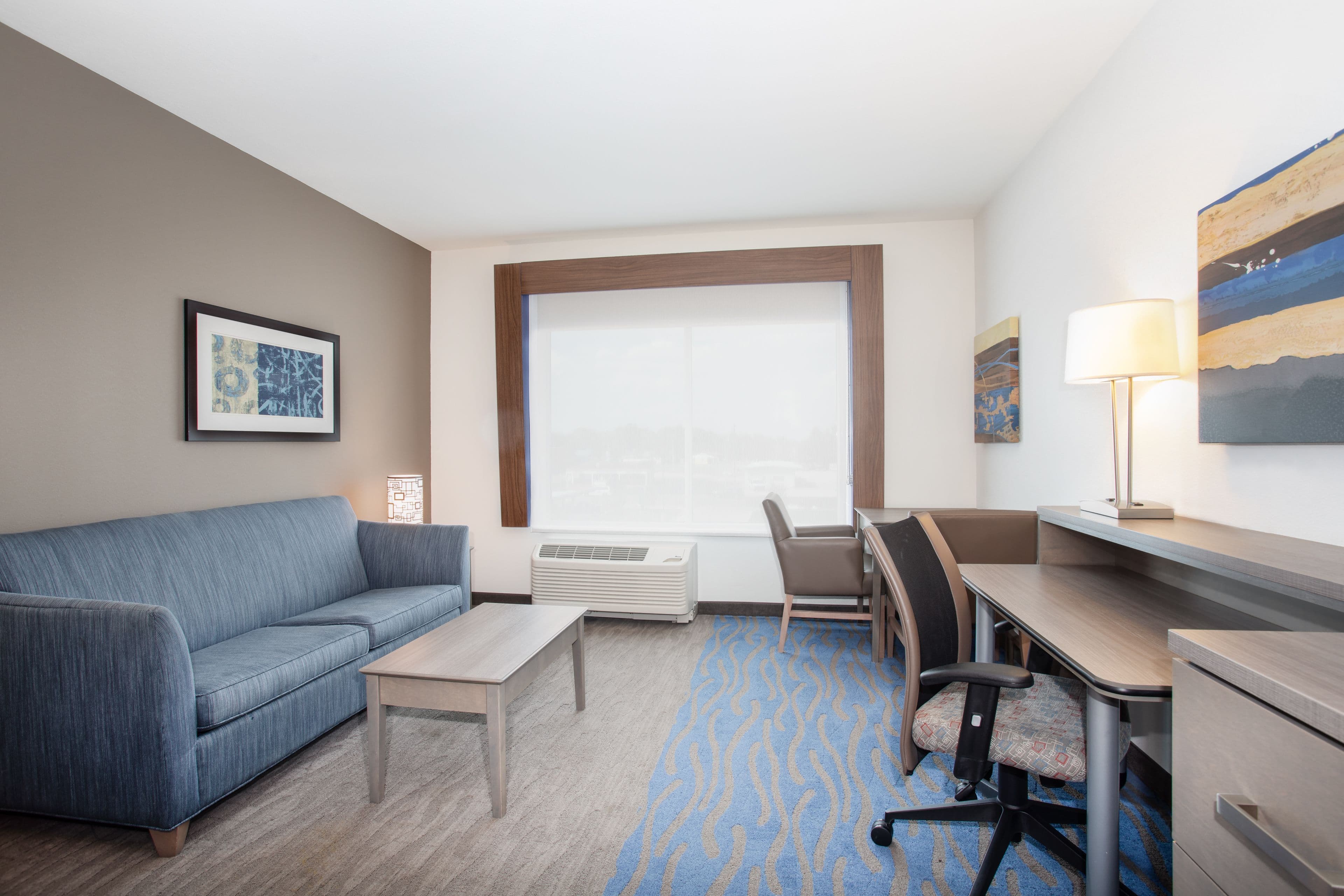 Holiday Inn Express & Suites GREAT BEND — 20