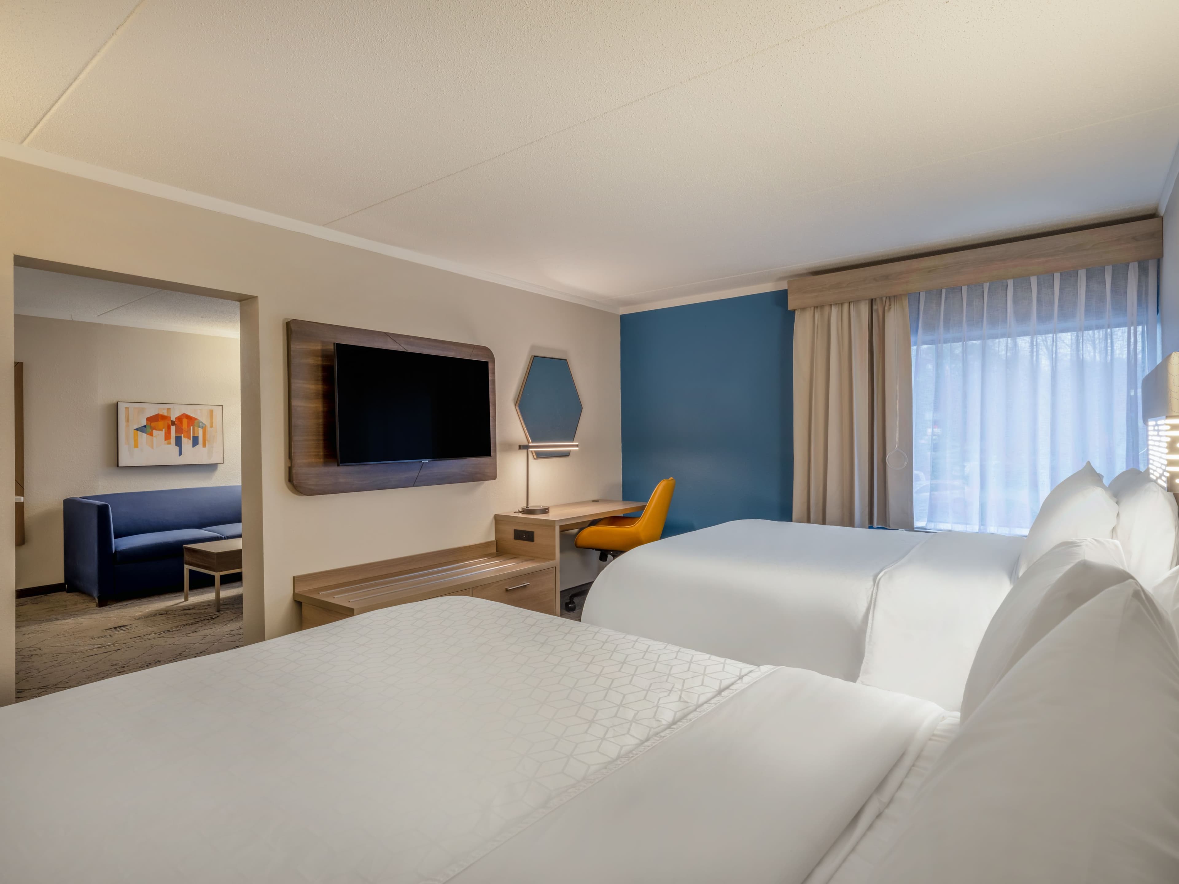 Holiday Inn Express & Suites Greensboro-(I-40 @ Wendover) — 18