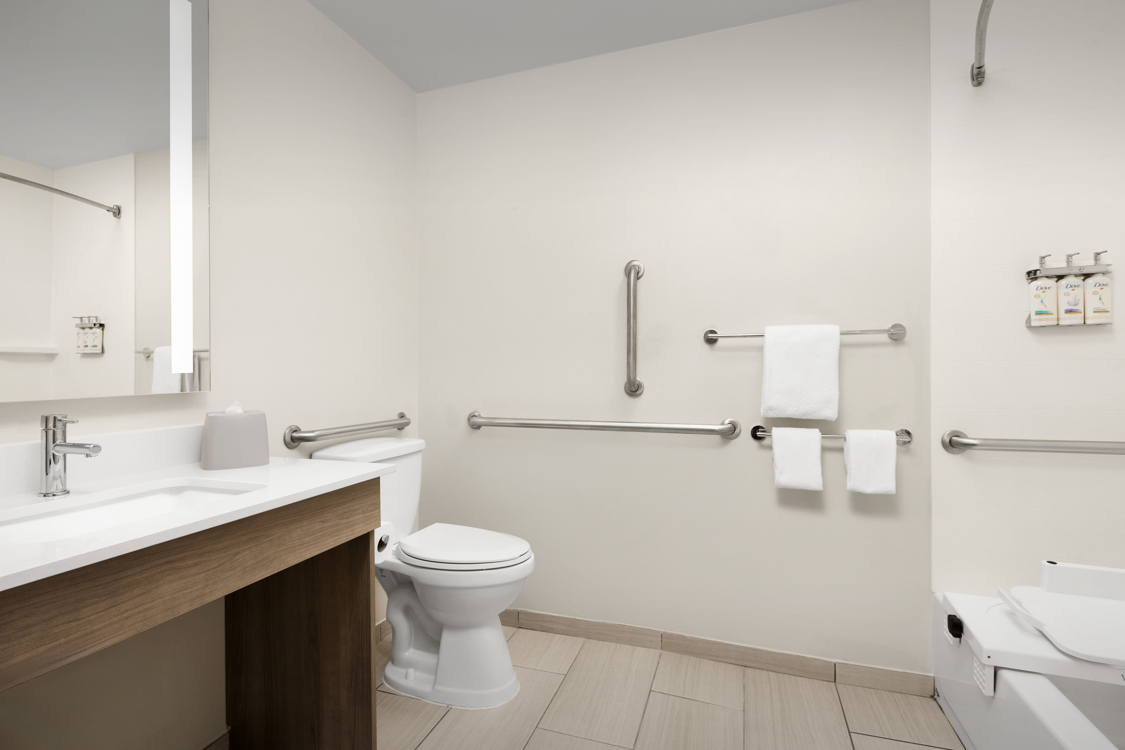 Holiday Inn Express & Suites Greensboro - Airport Area — 34
