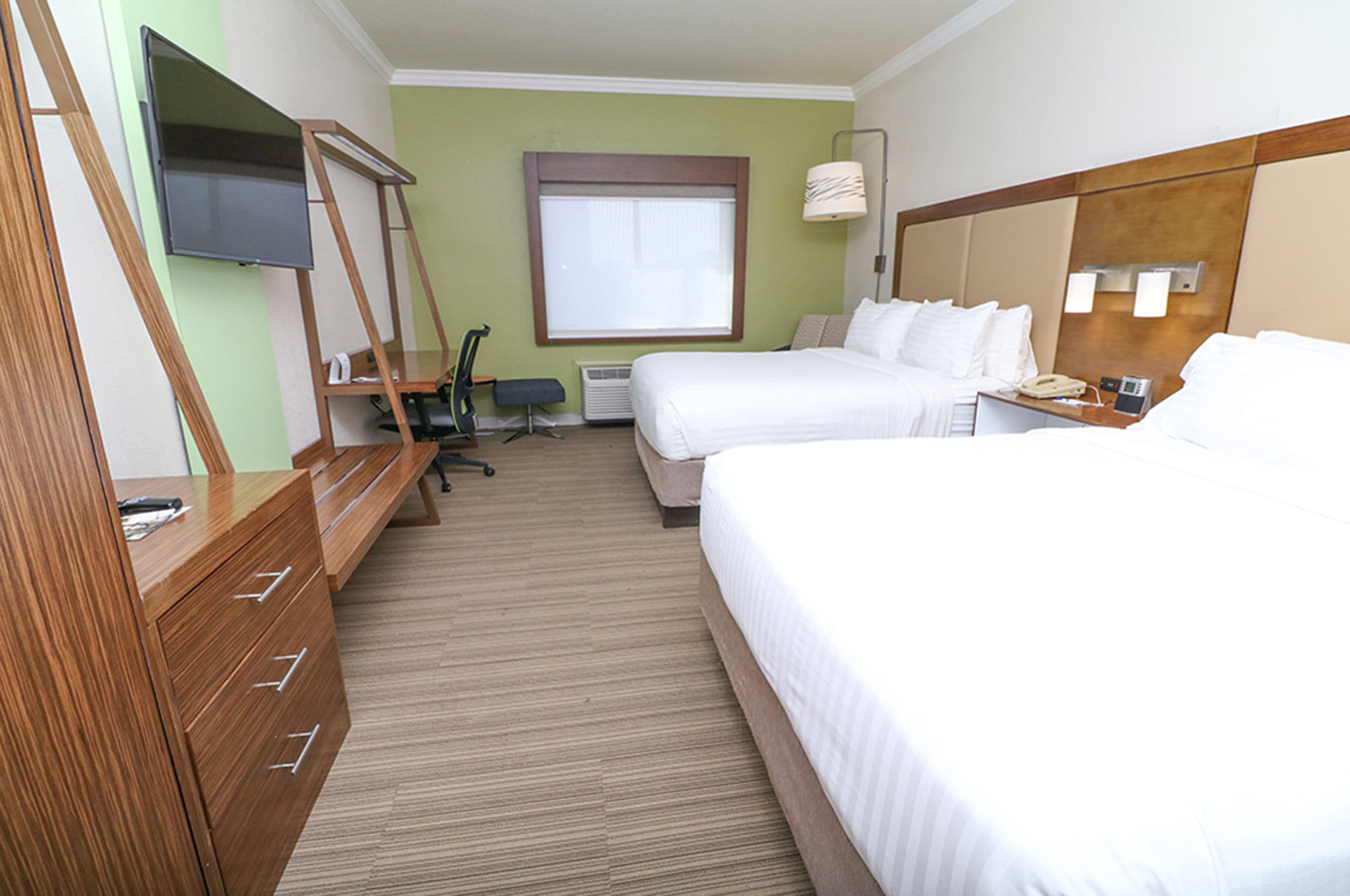 Holiday Inn Express & Suites Greenville — 17