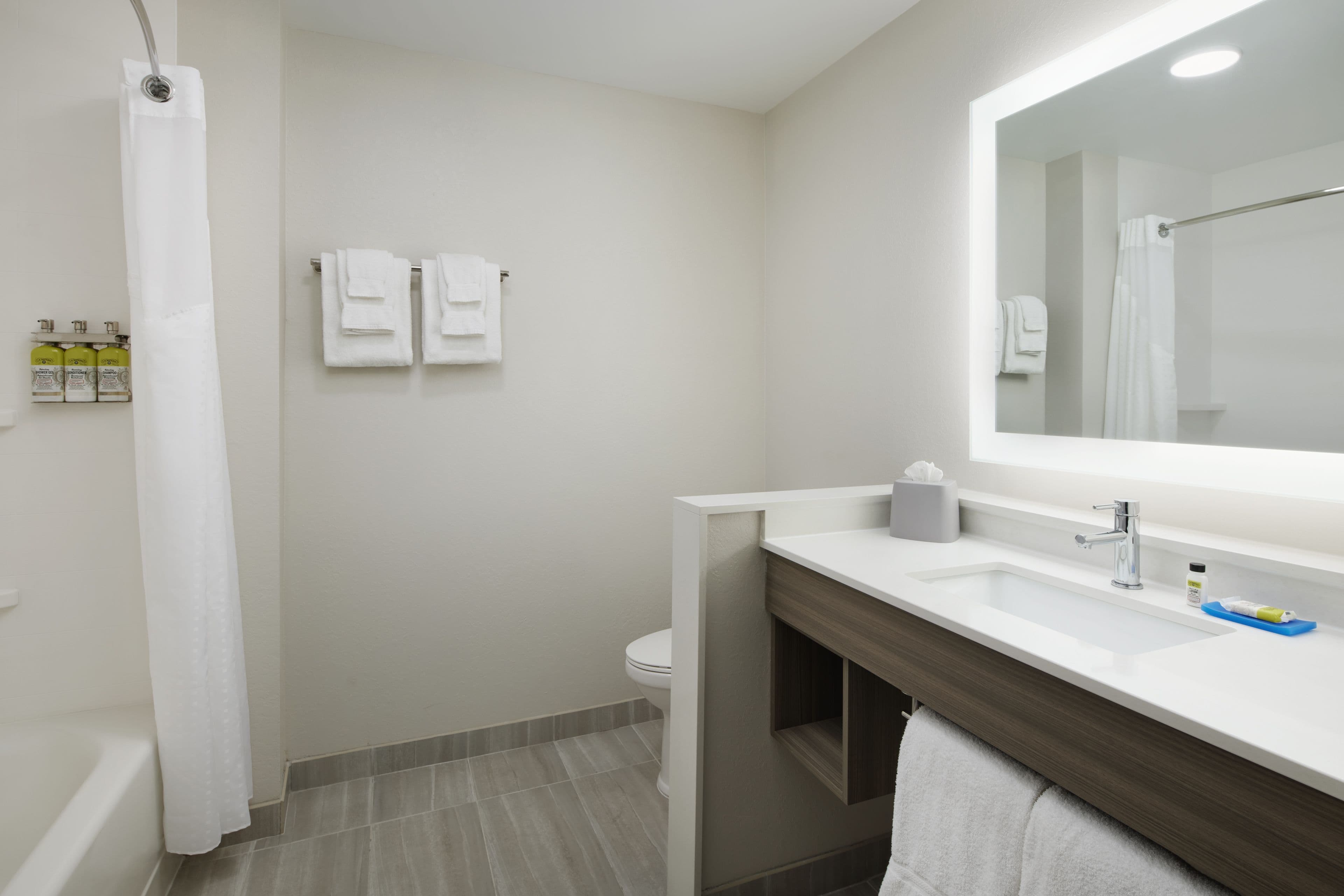 Holiday Inn Express & Suites Gulf Breeze - Pensacola Area — 14