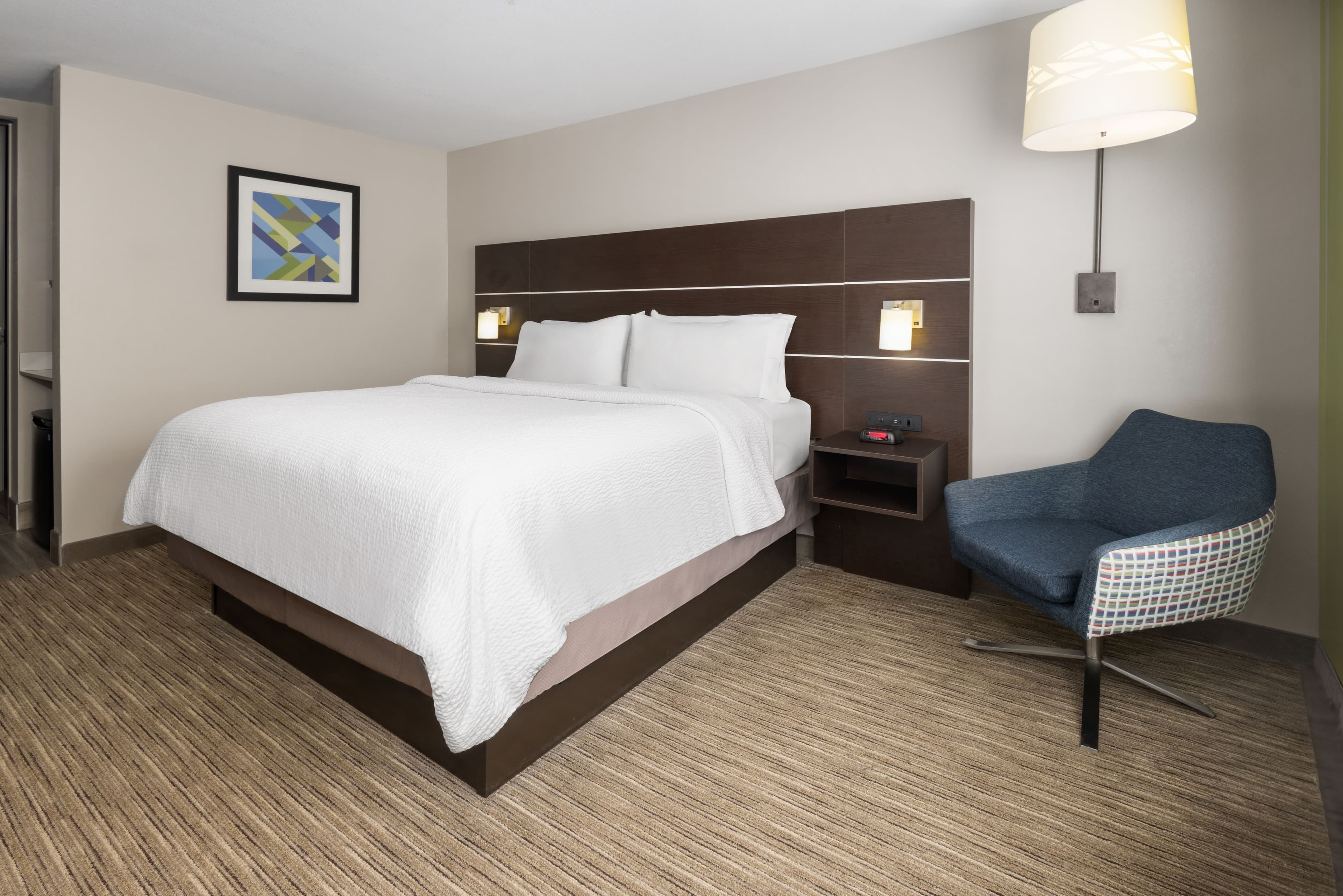 Holiday Inn Express & Suites Hamburg — 6