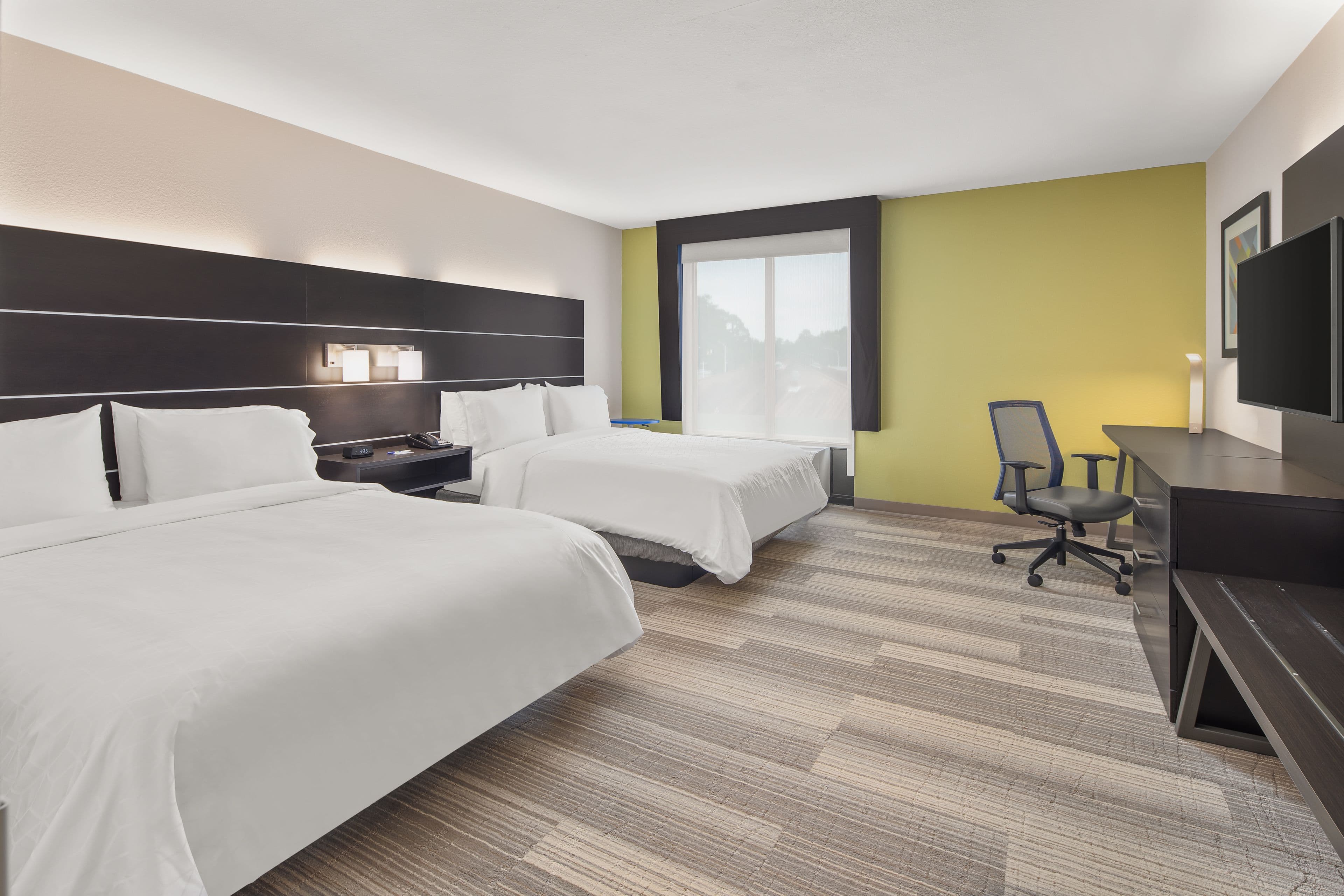 Holiday Inn Express & Suites Hardeeville-Hilton Head — 23
