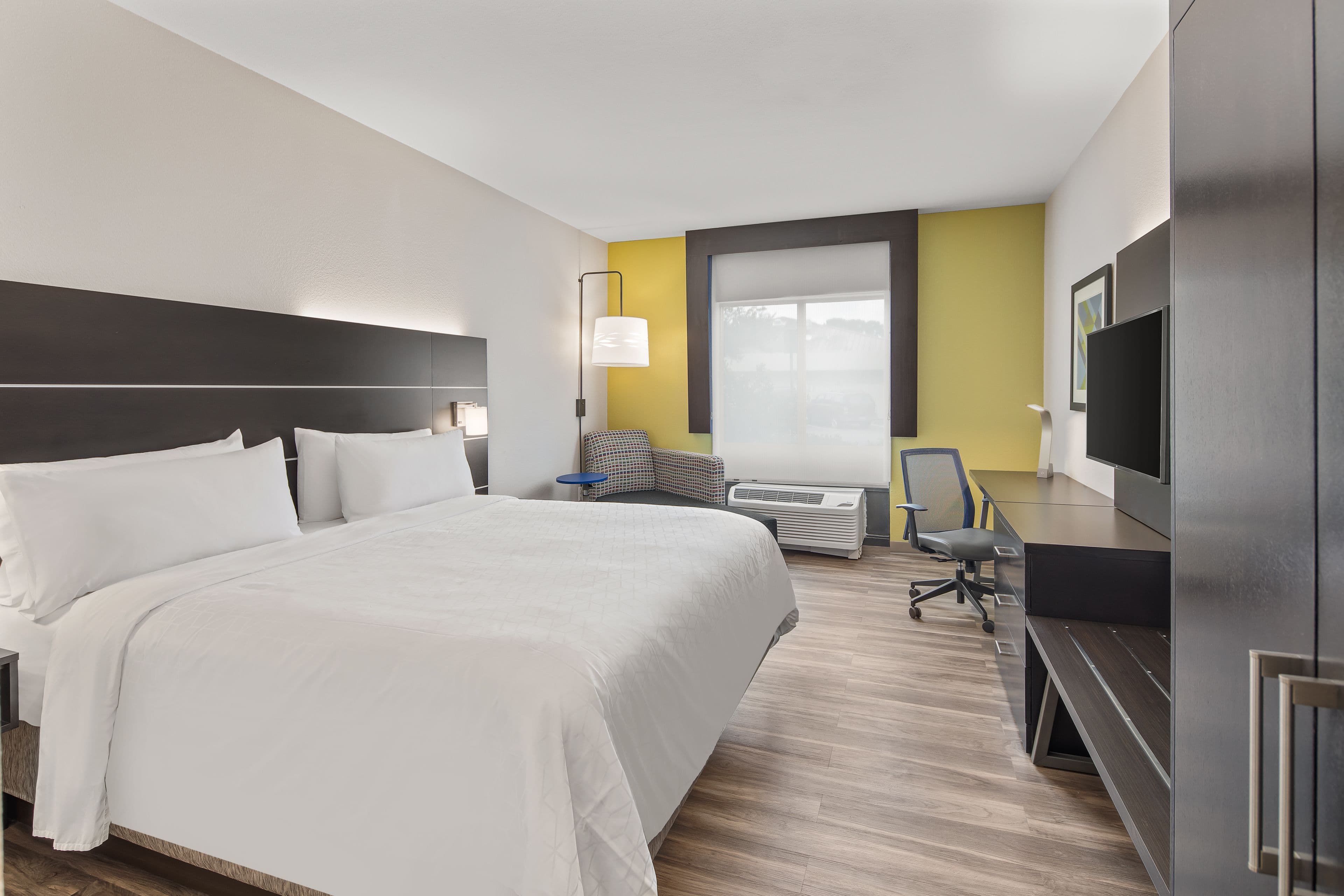 Holiday Inn Express & Suites Hardeeville-Hilton Head — 8