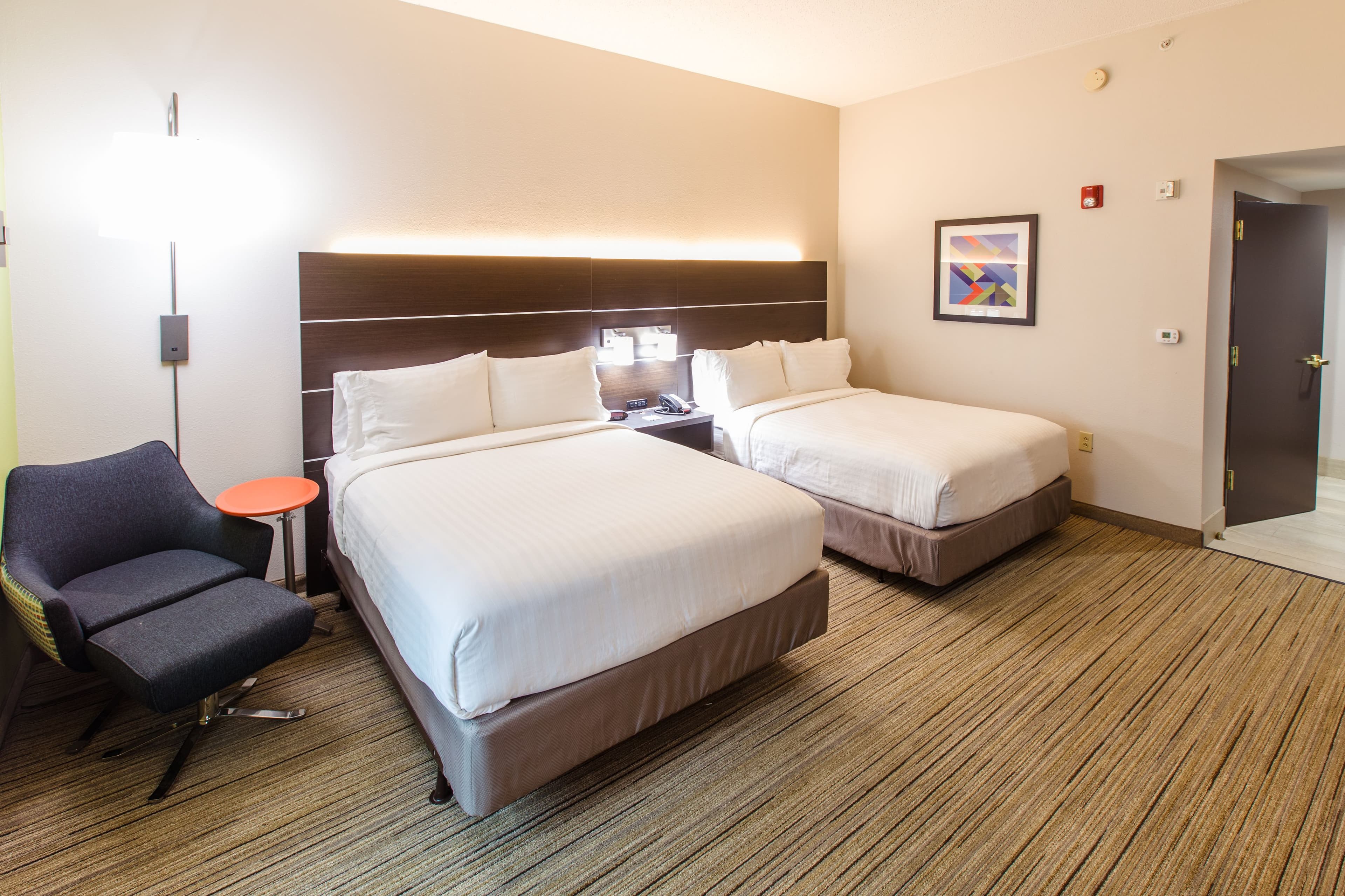 Holiday Inn Express & Suites Harriman — 12