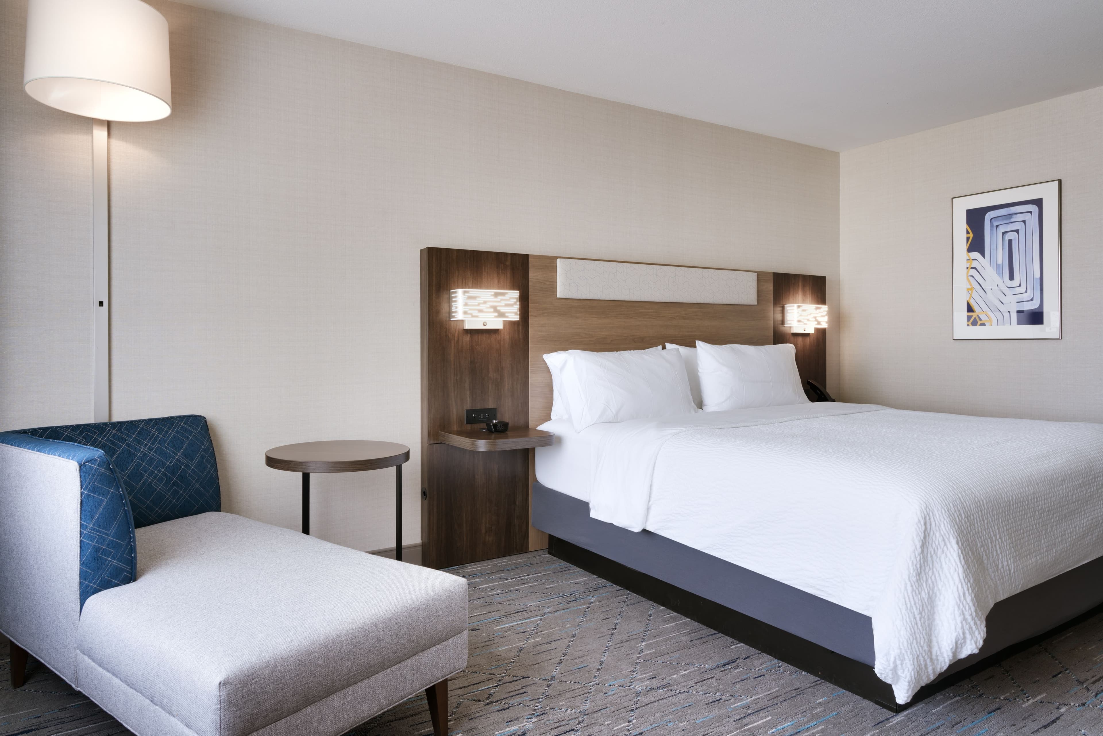 Holiday Inn Express & Suites Helena - Image 4