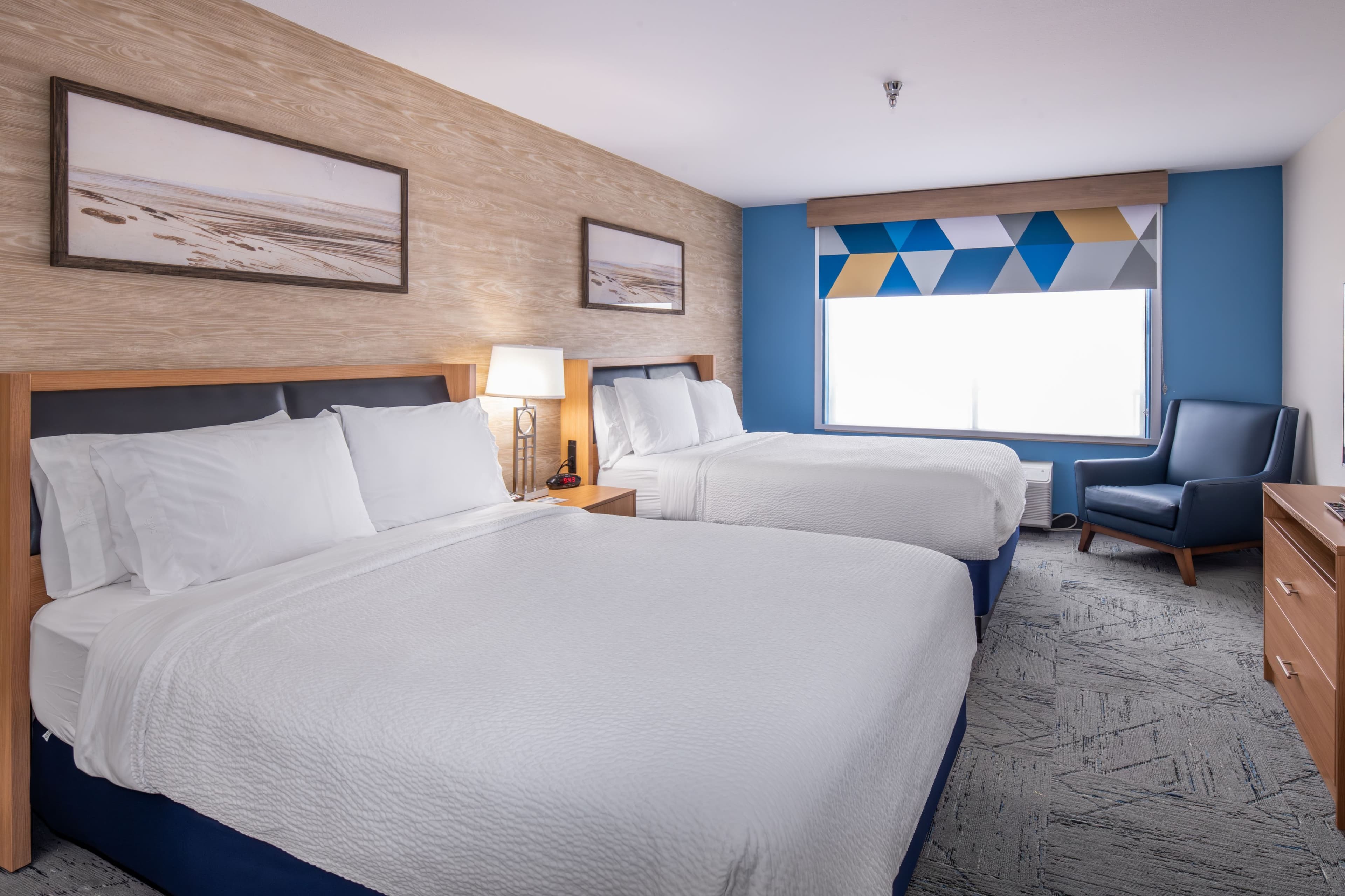 Holiday Inn Express & Suites Henderson — 17