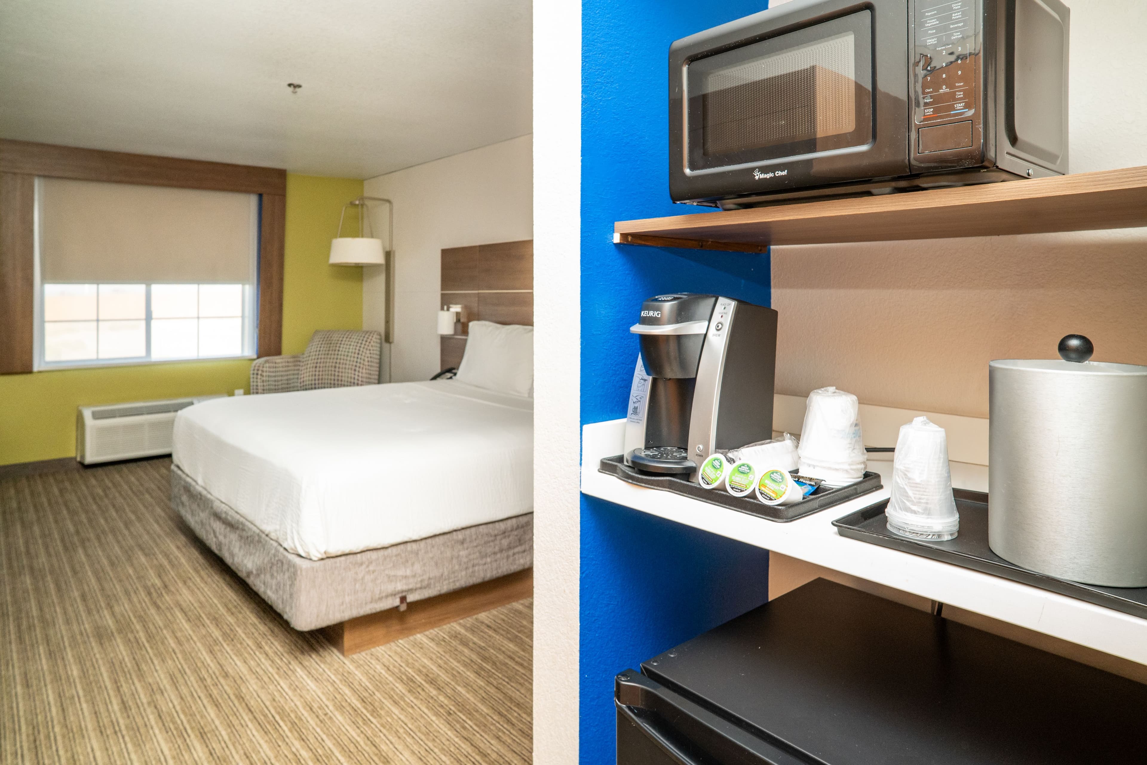 Holiday Inn Express & Suites Hesperia — 10