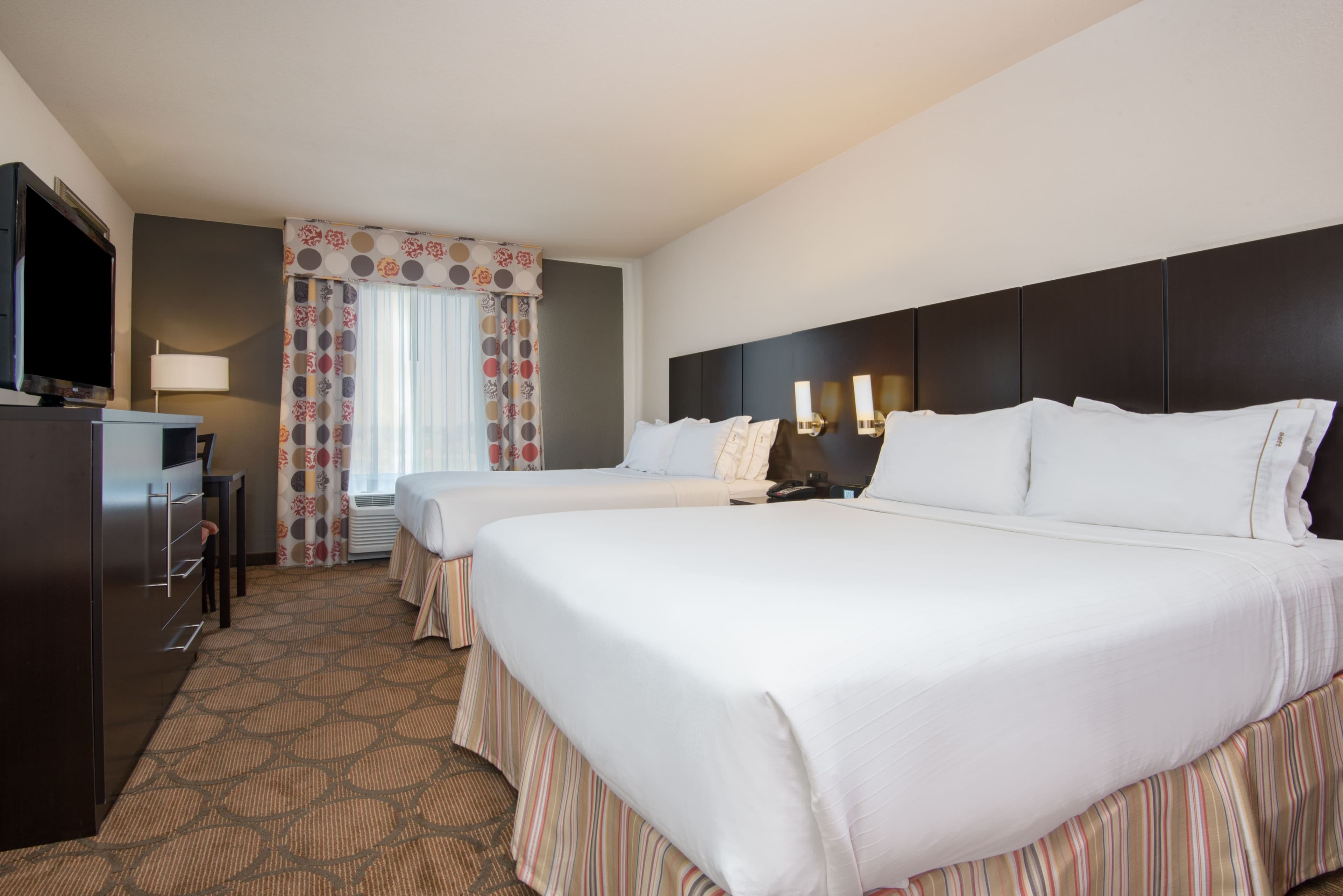 Holiday Inn Express & Suites Hobbs — 10
