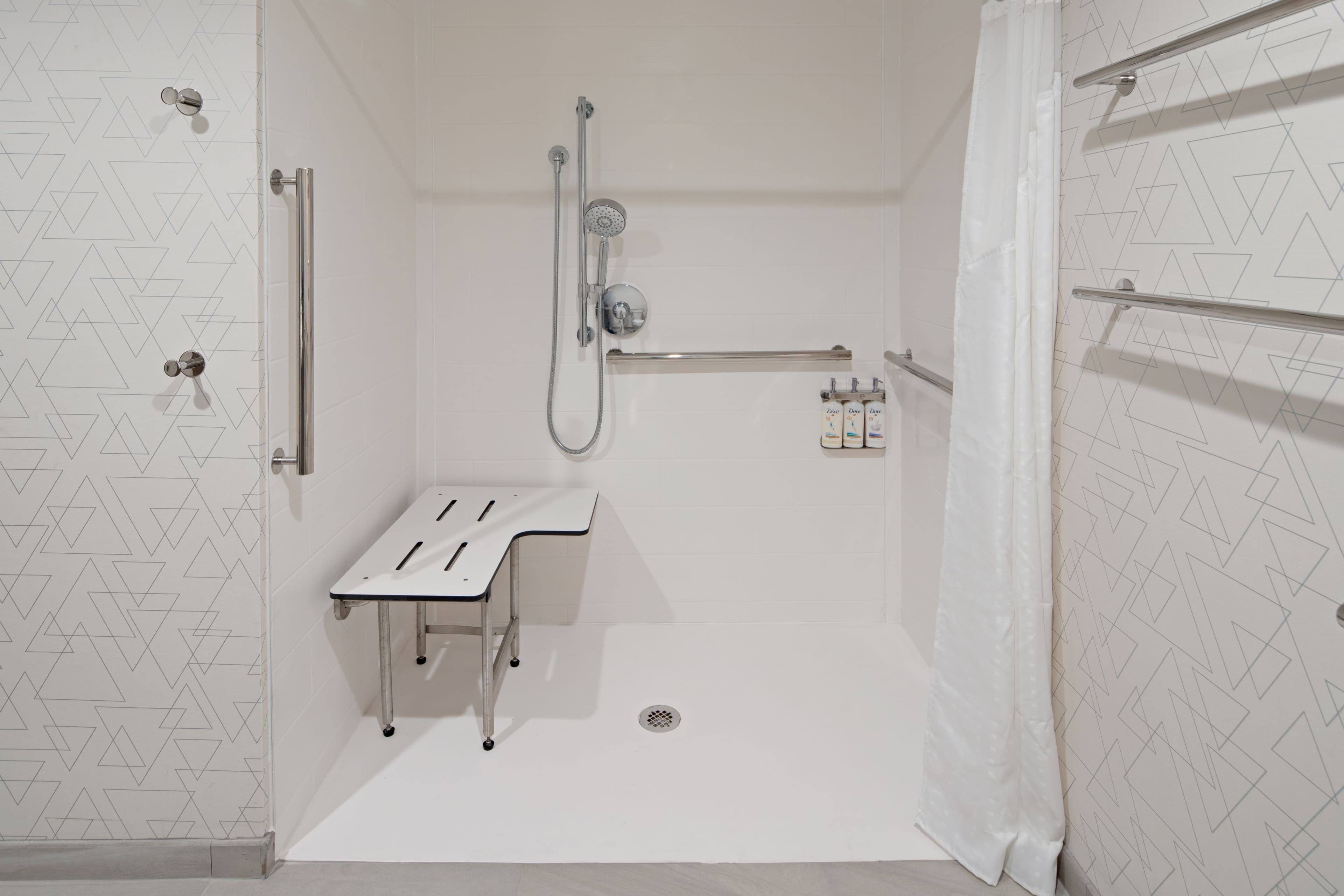 Holiday Inn Express & Suites Hollister — 11